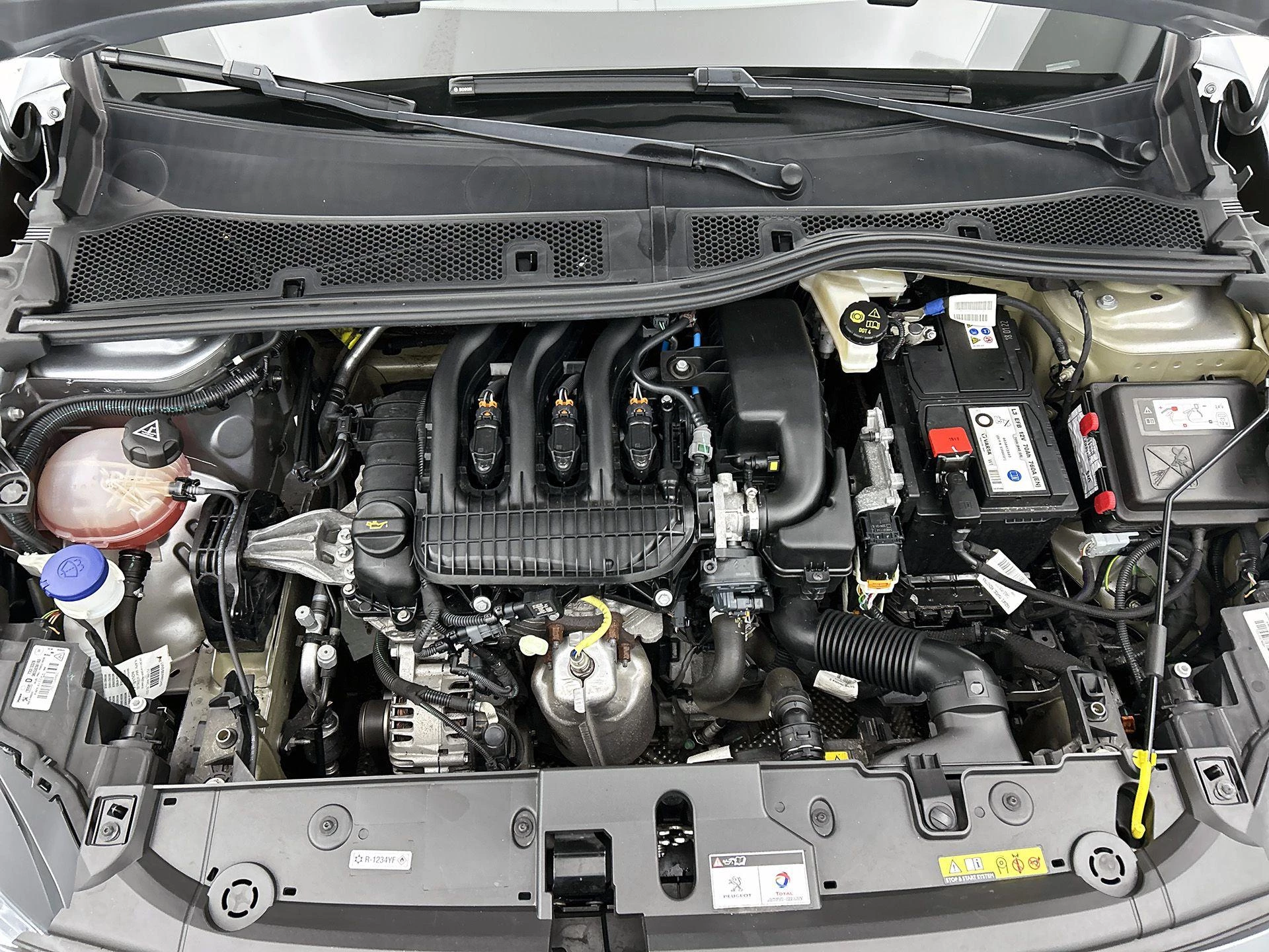 Peugeot-208-image-13