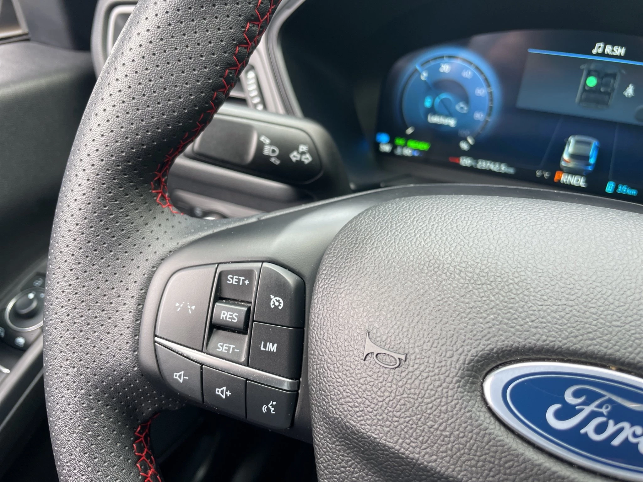 Ford Kuga ST-Line Plug-in*LED-MATRIX*KAM*NAVI*WINTER-PKT.