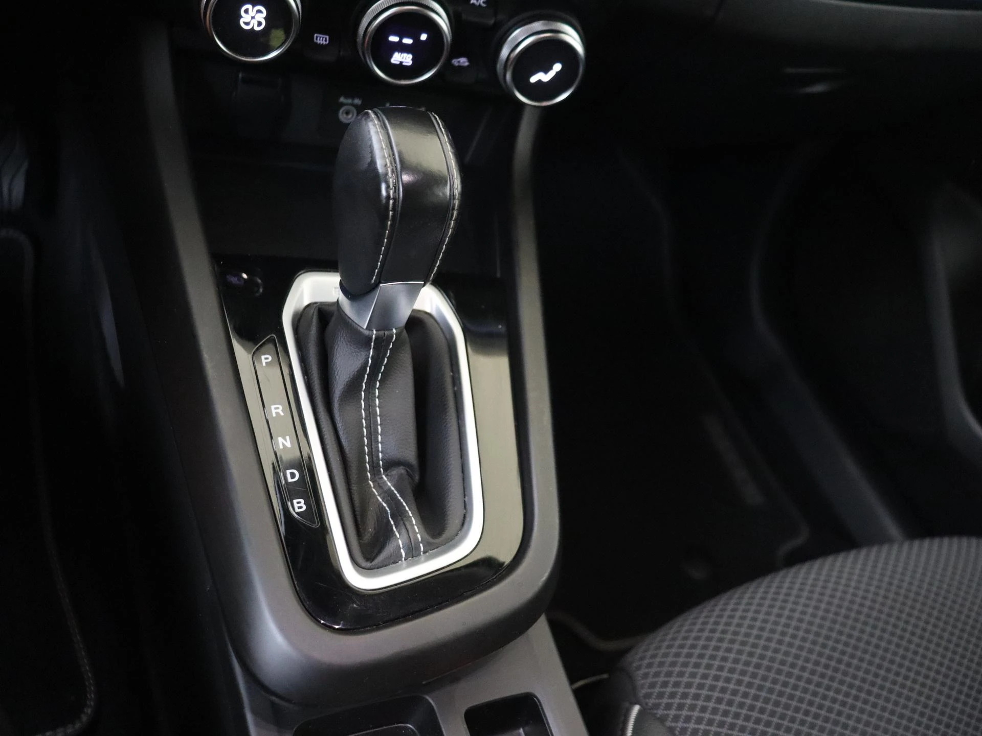 Renault-Arkana-image-13