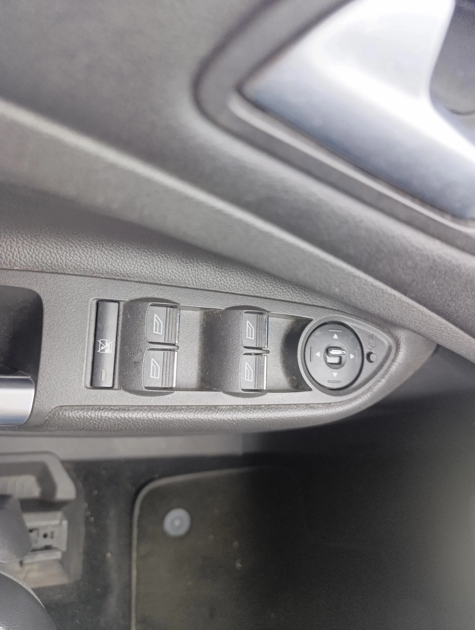 Ford-Kuga-image-16