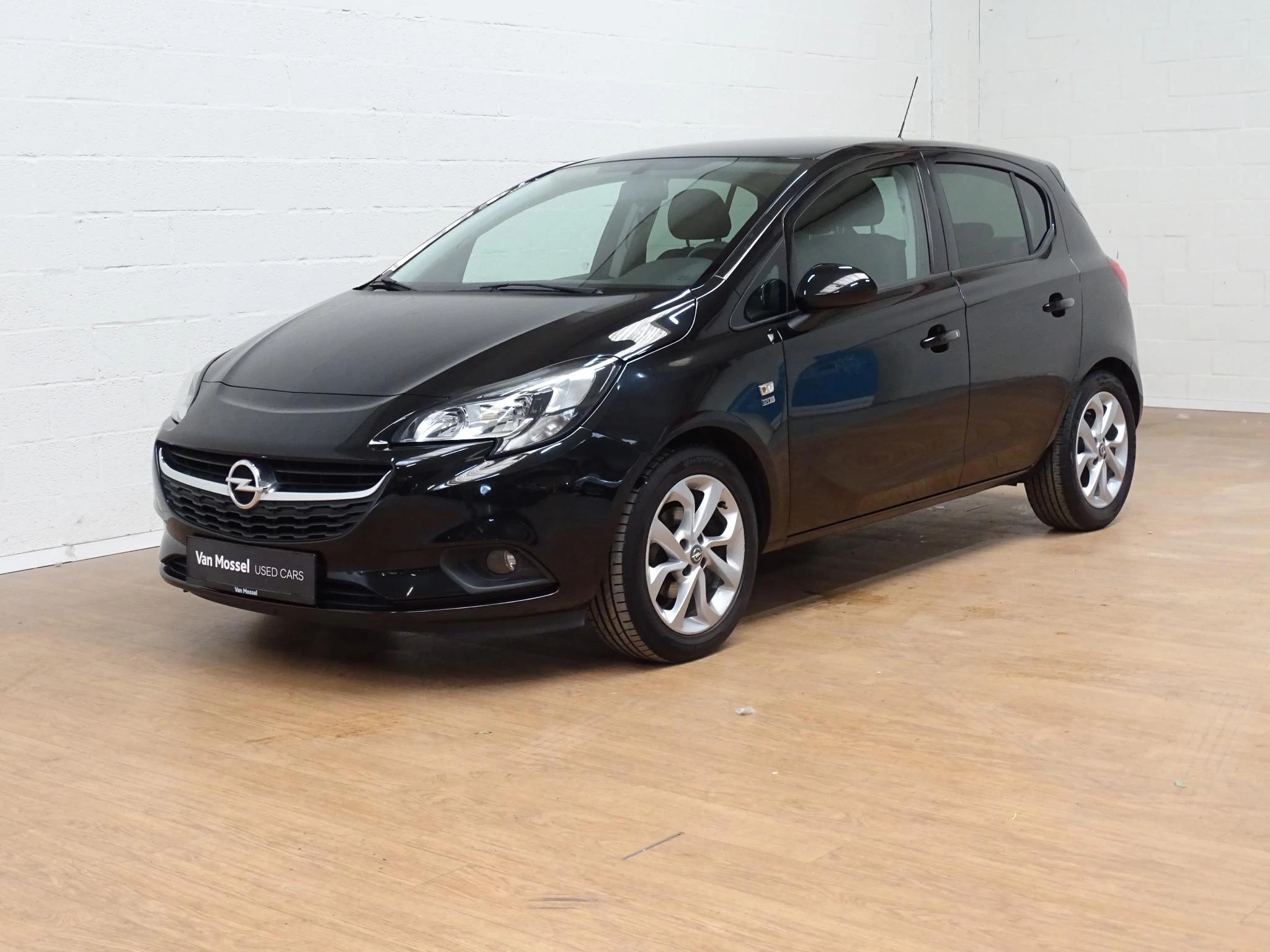 Opel Corsa 1.2 120 Years edition
