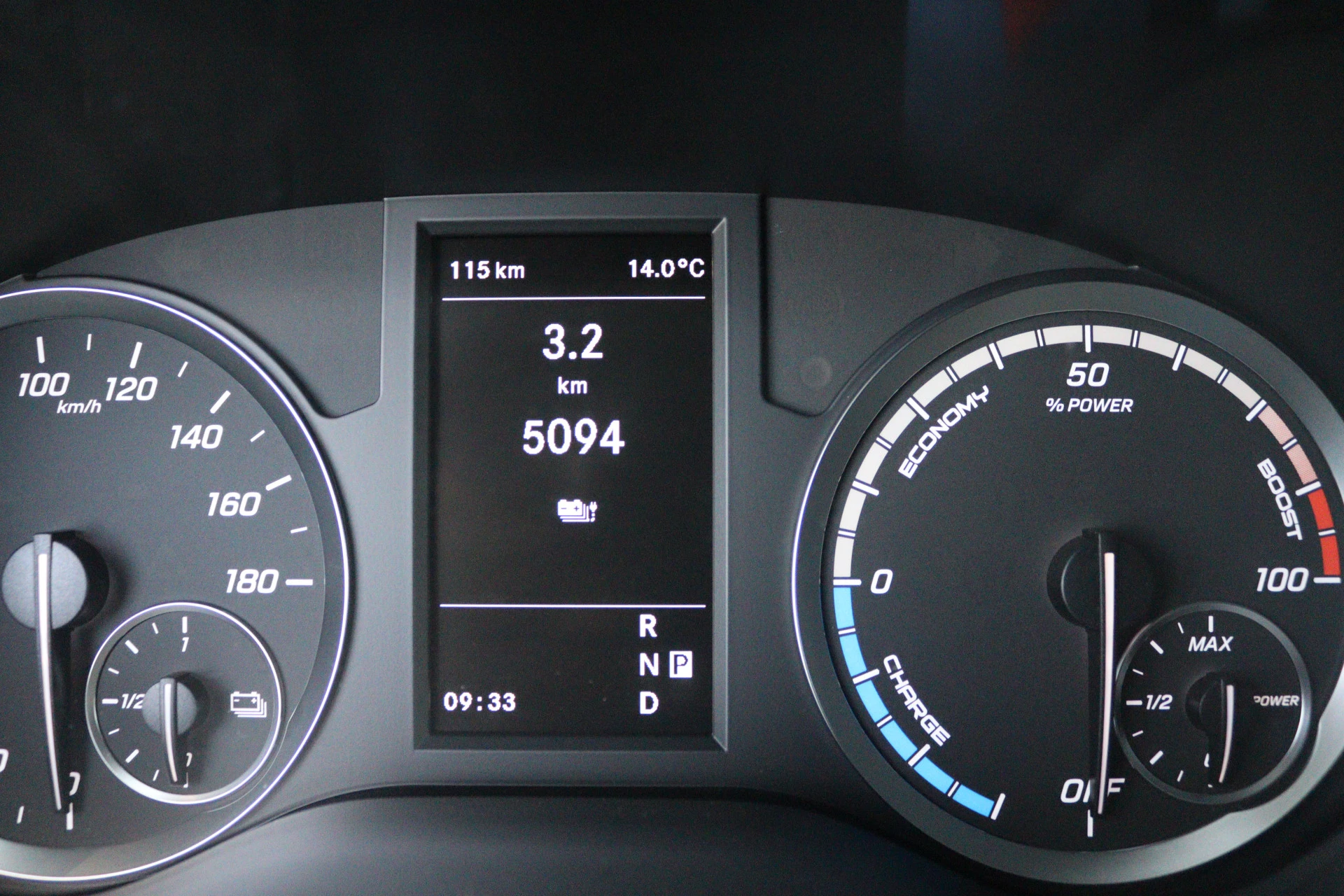 Mercedes-Benz-eVito-image-5