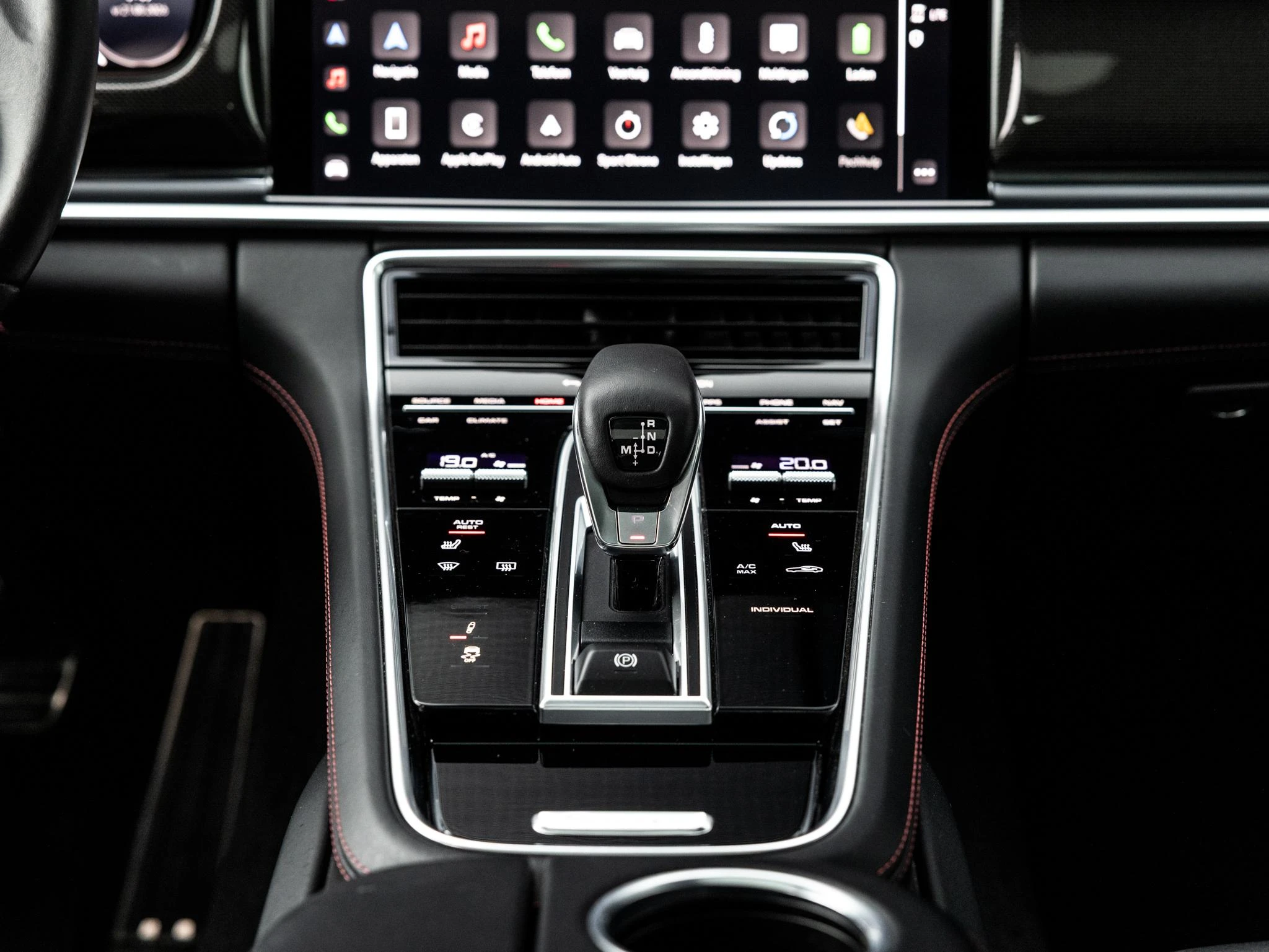 Porsche-Panamera-image-31