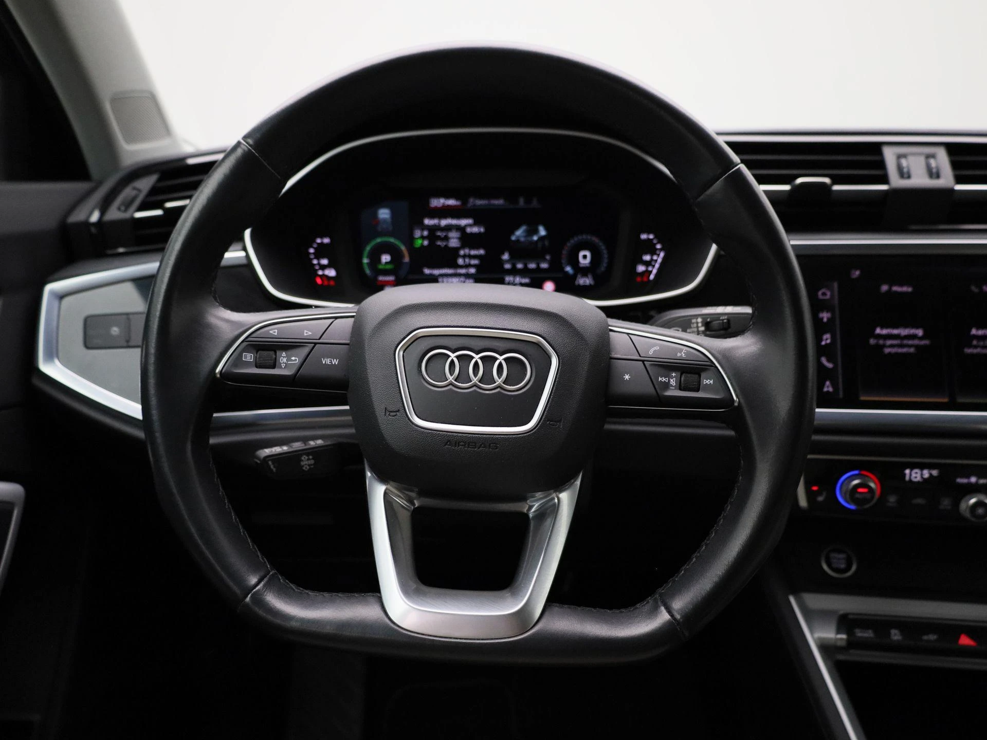 Audi Q3 45 TFSI e S tronic S Line