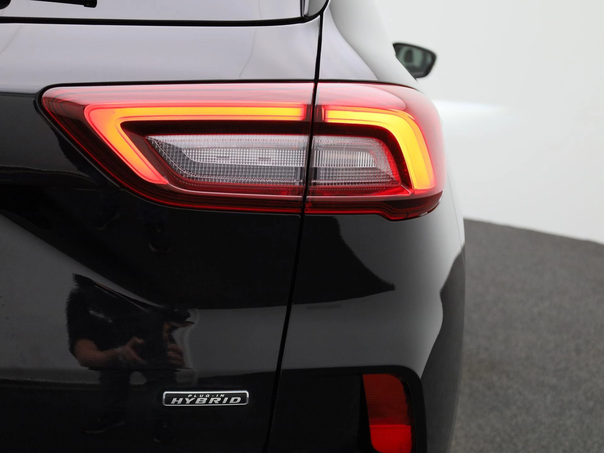 Ford Kuga 2.5 PHEV ST-Line 242Pk