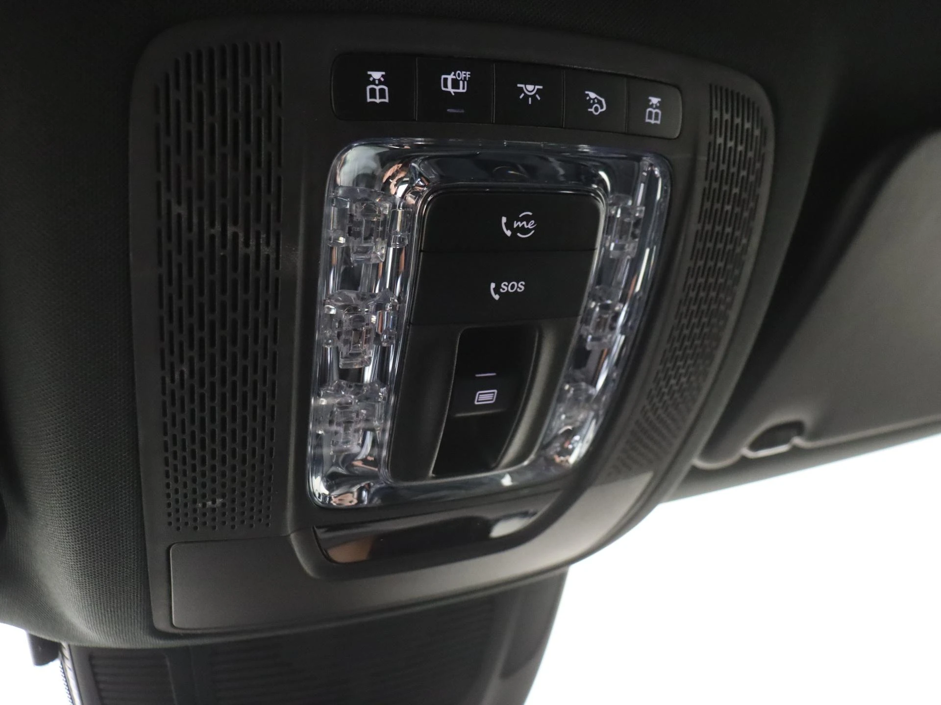 Mercedes-Benz-GLE-image-21