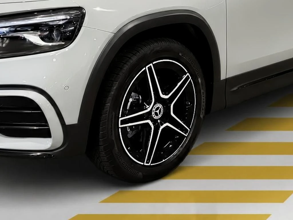 Mercedes-Benz-GLB 200-image-5