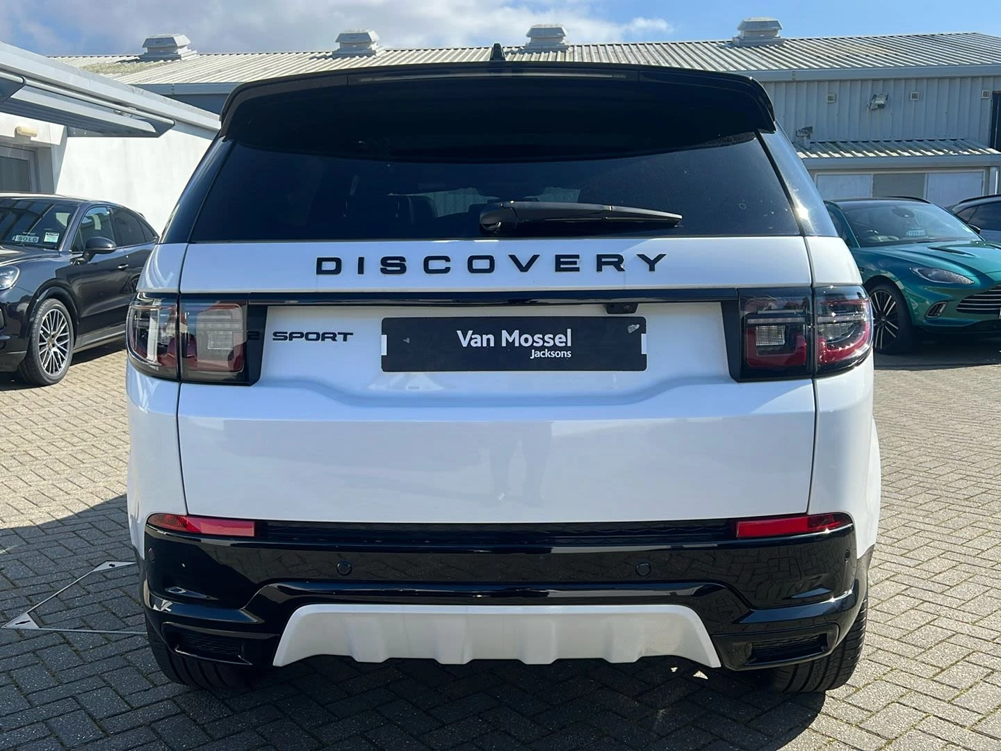 Land Rover-Discovery Sport-image-5