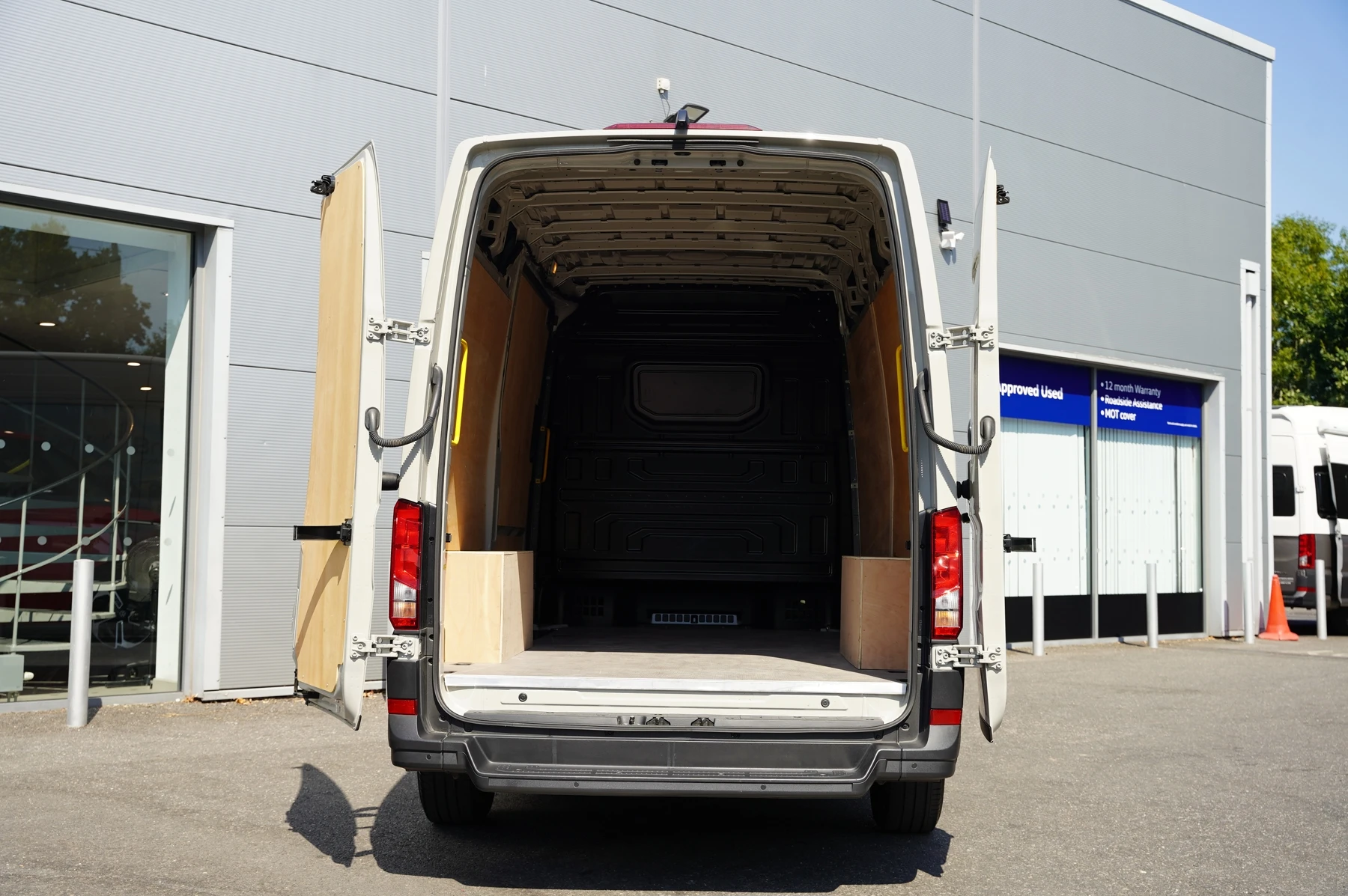 Volkswagen-Crafter-image-28