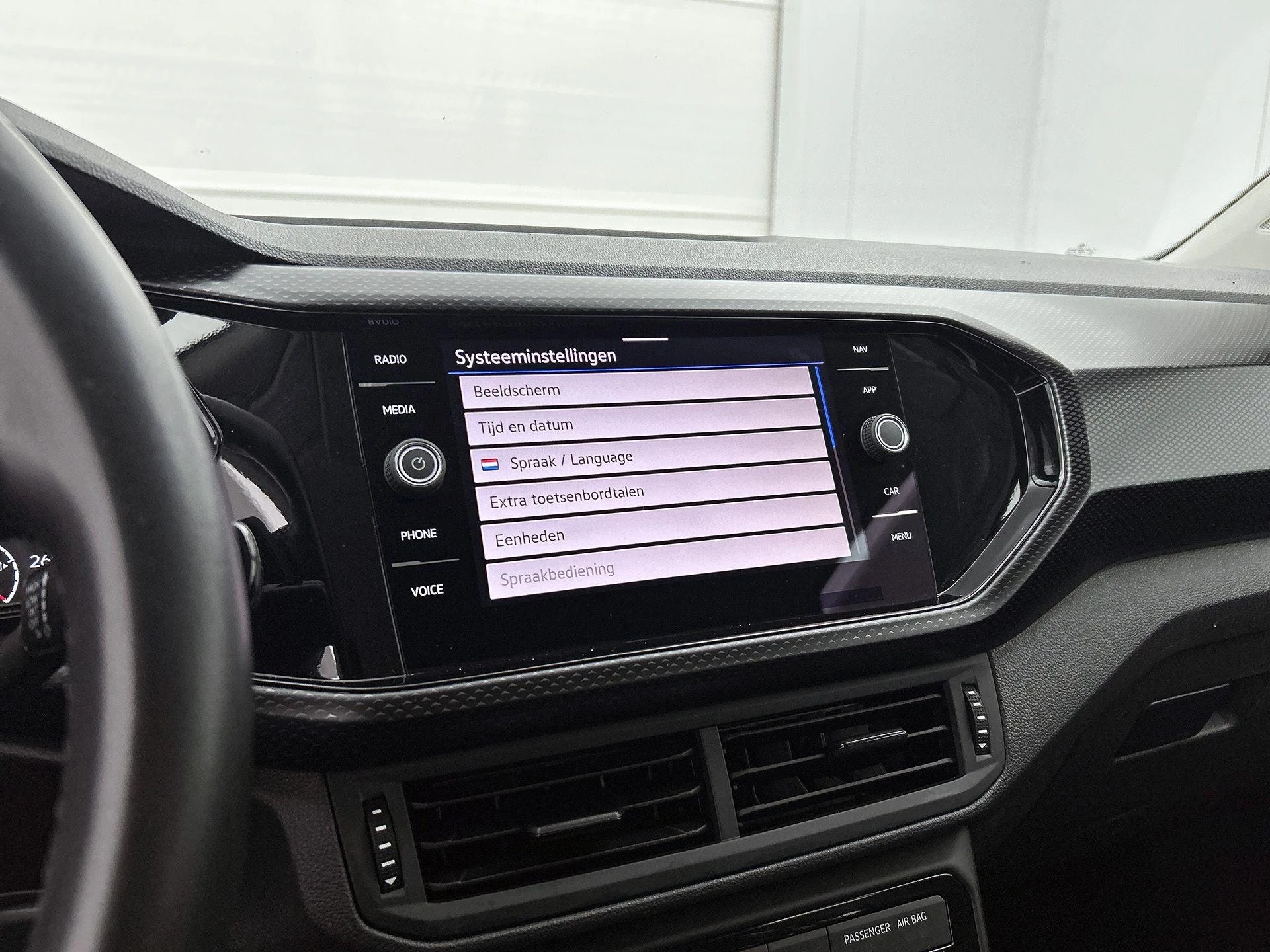 Volkswagen-T-Cross-image-16