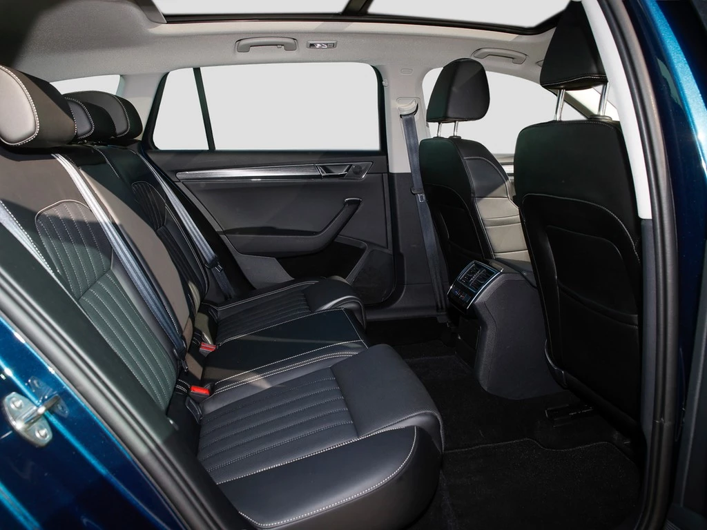 Škoda Superb Combi 2.0 TDI DSG Premium Edition