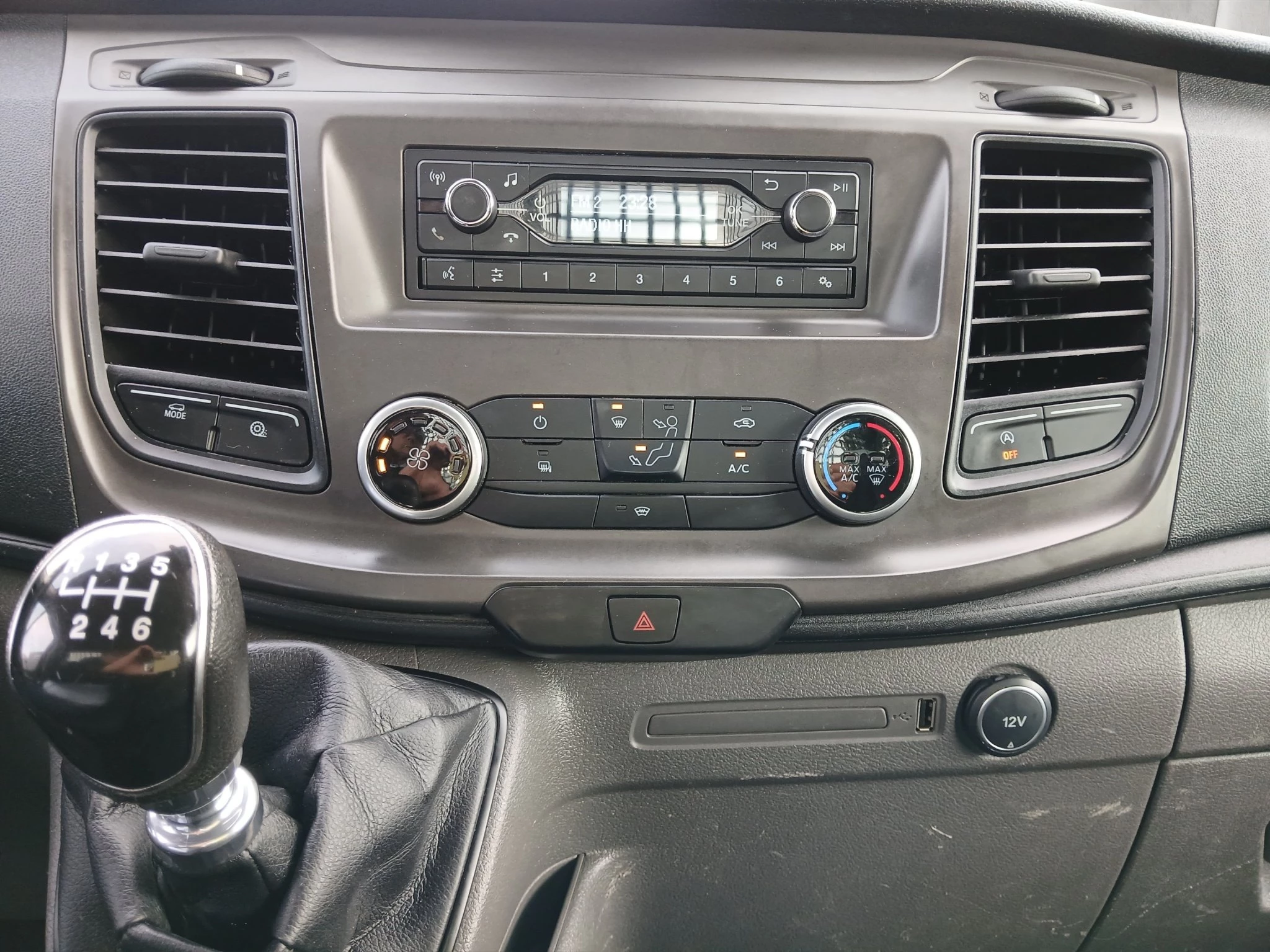 Ford-Transit-image-14