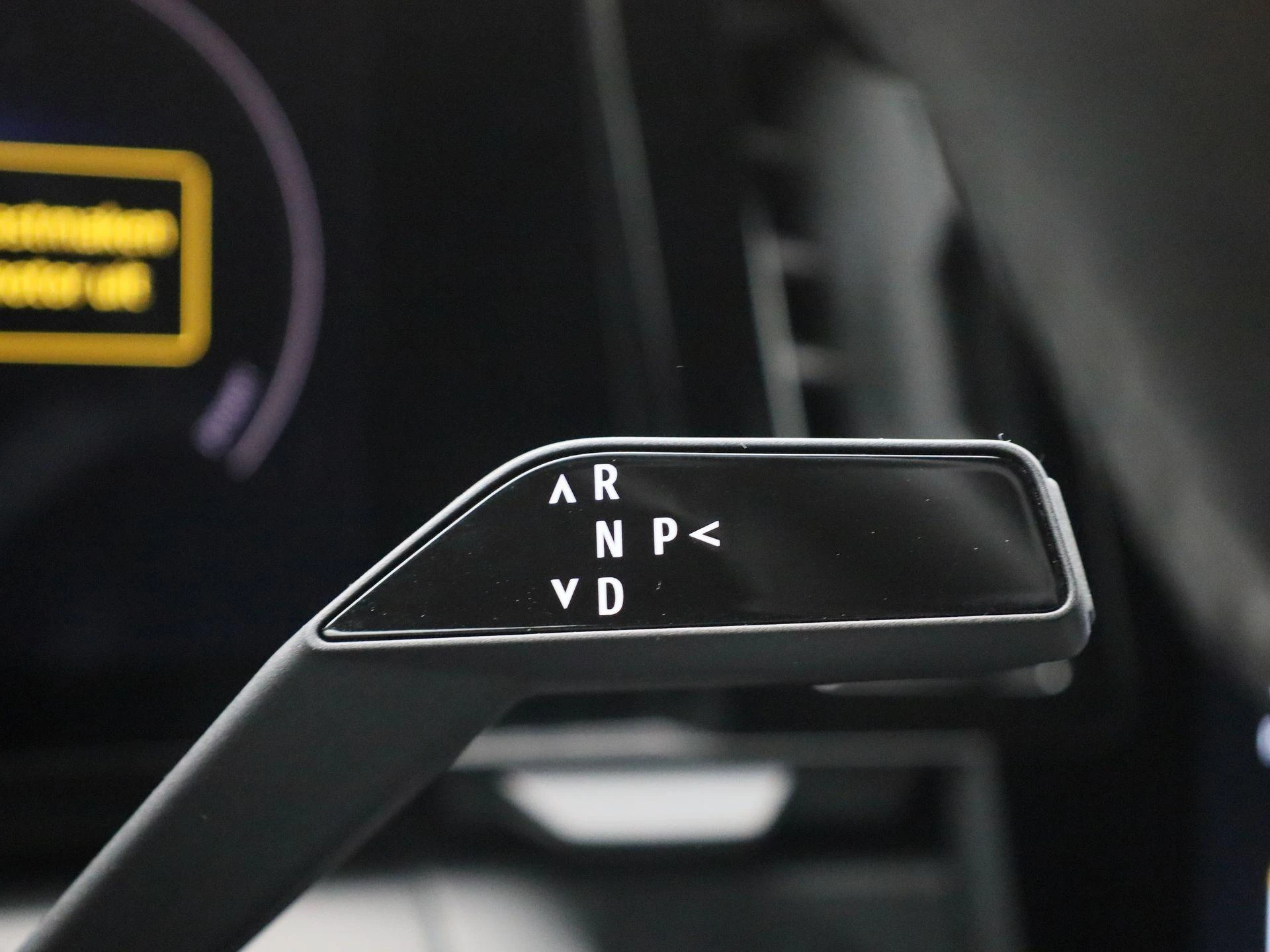 Renault-Megane E-Tech-image-22