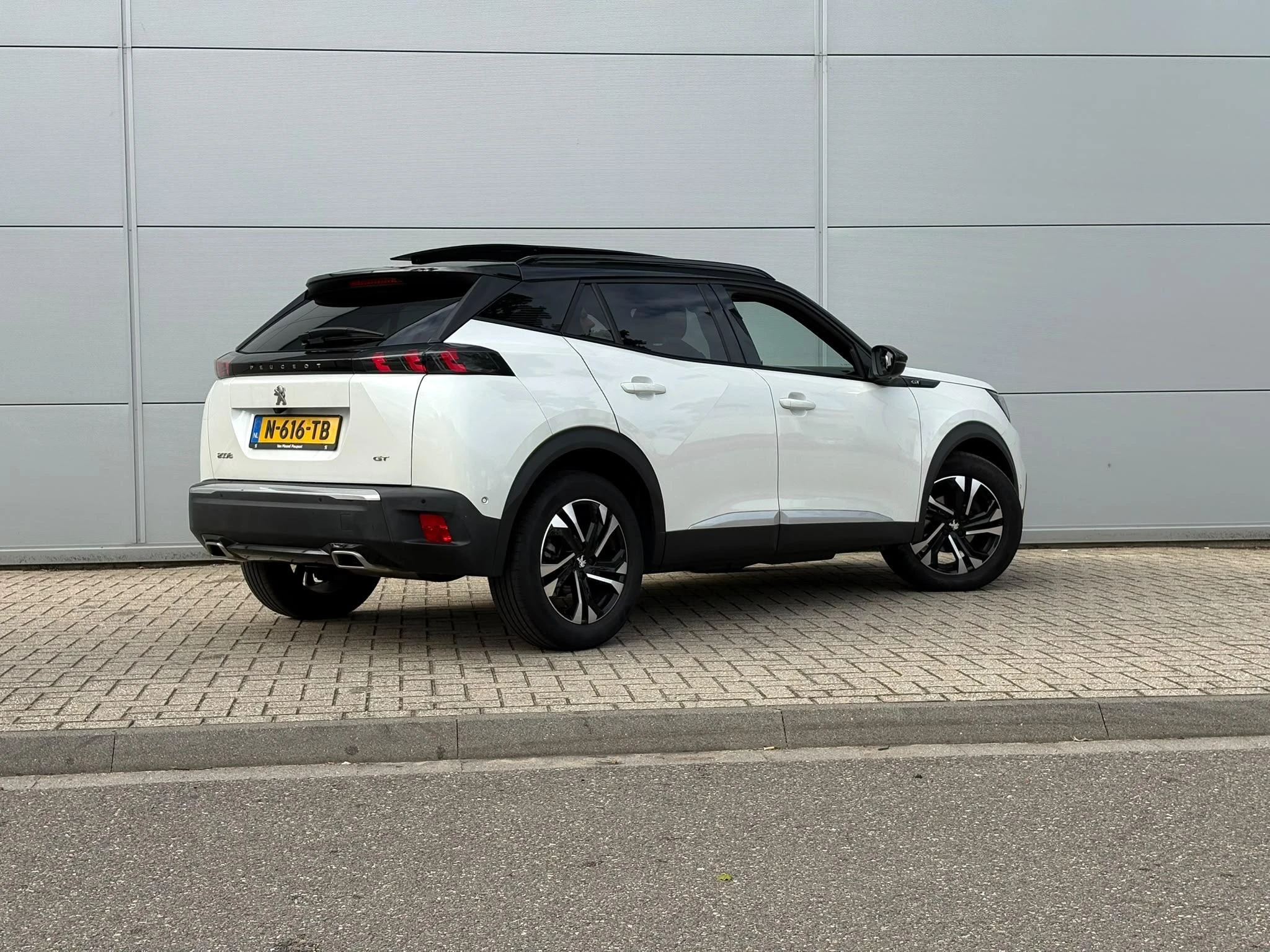 Peugeot-2008-image-5
