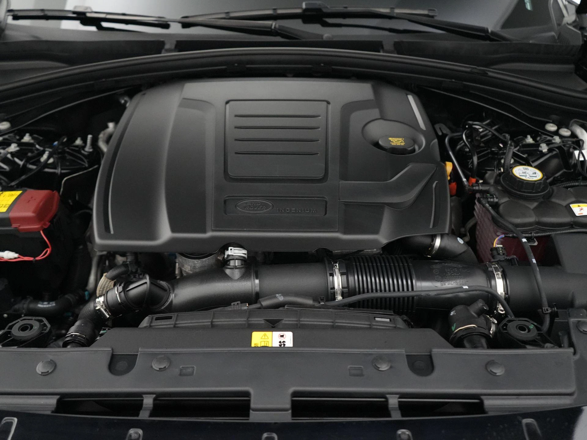 Land Rover-Range Rover Velar-image-55
