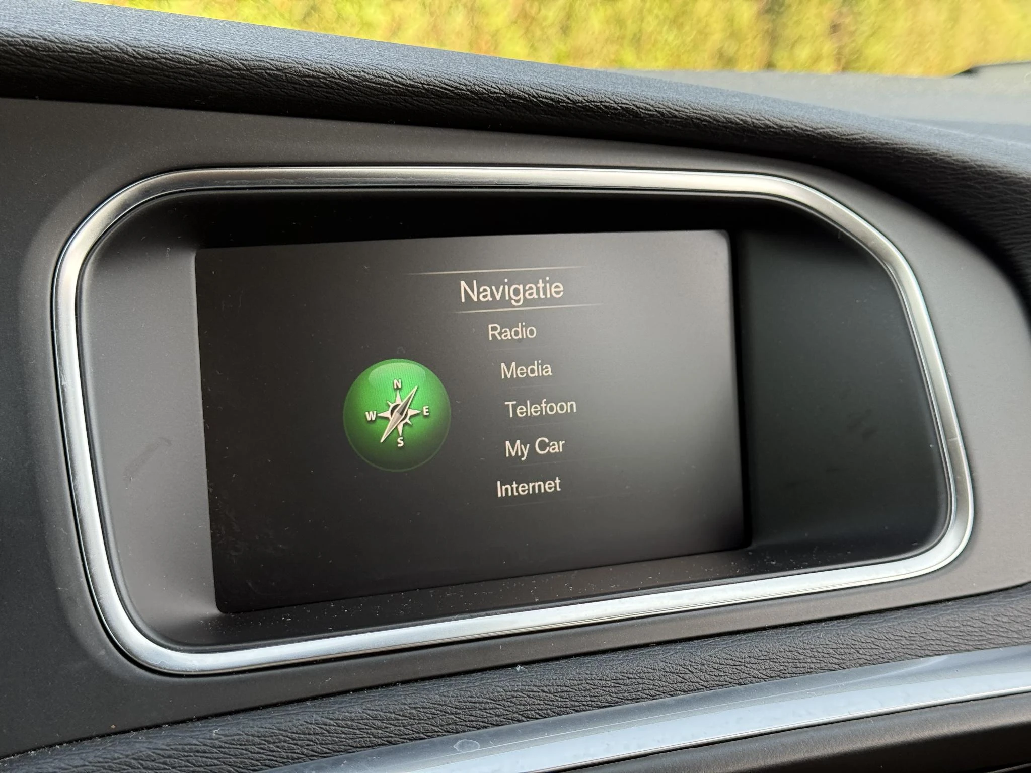 Volvo-V40-image-13