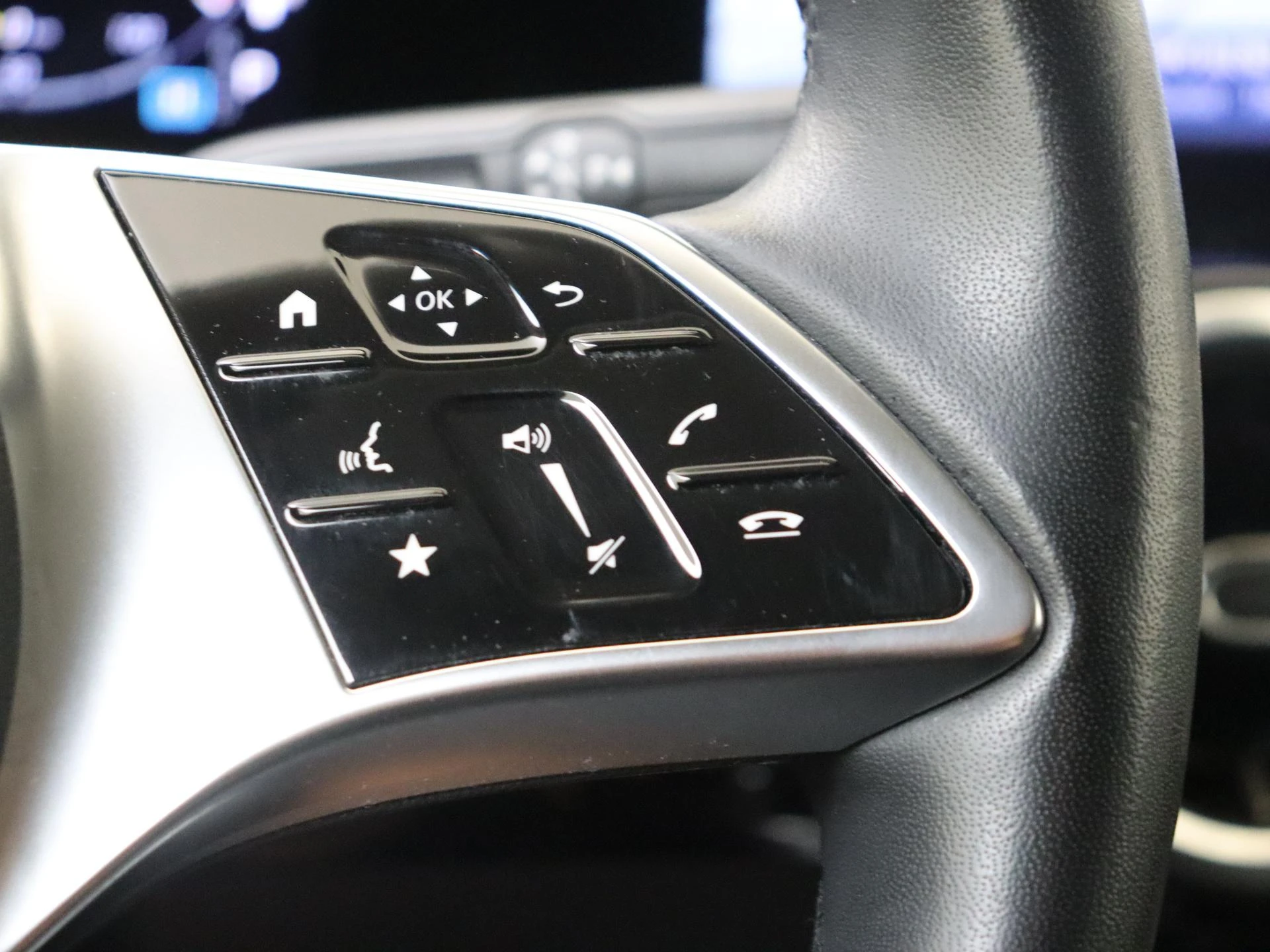 Mercedes-Benz-B-Klasse-image-13
