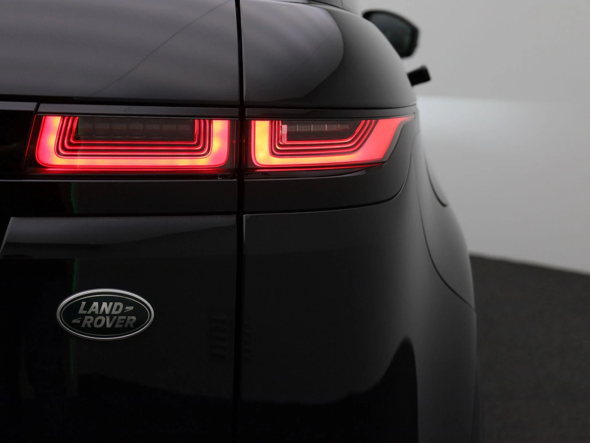 Land Rover-Range Rover Evoque-image-51