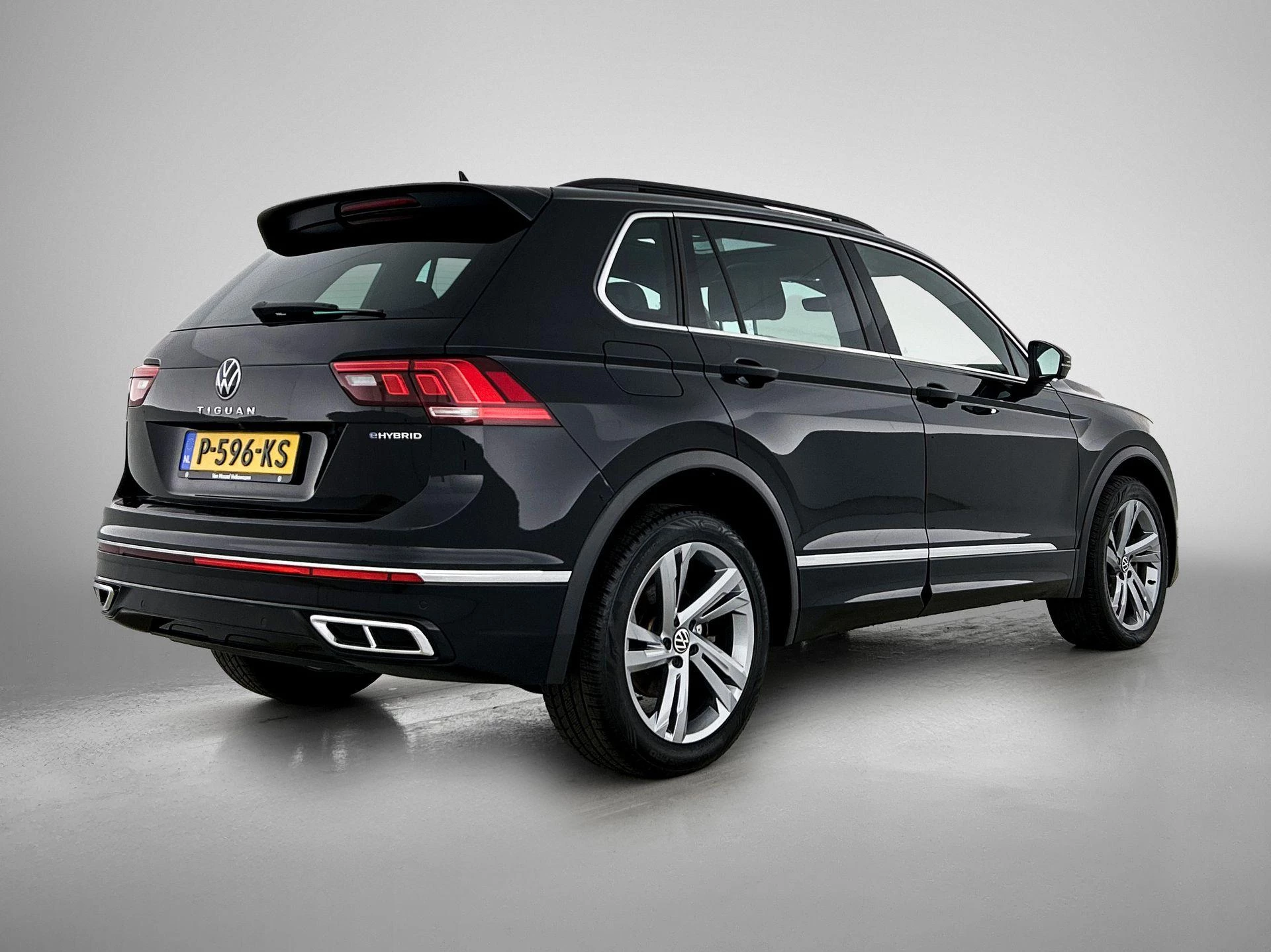 Volkswagen-Tiguan-image-3