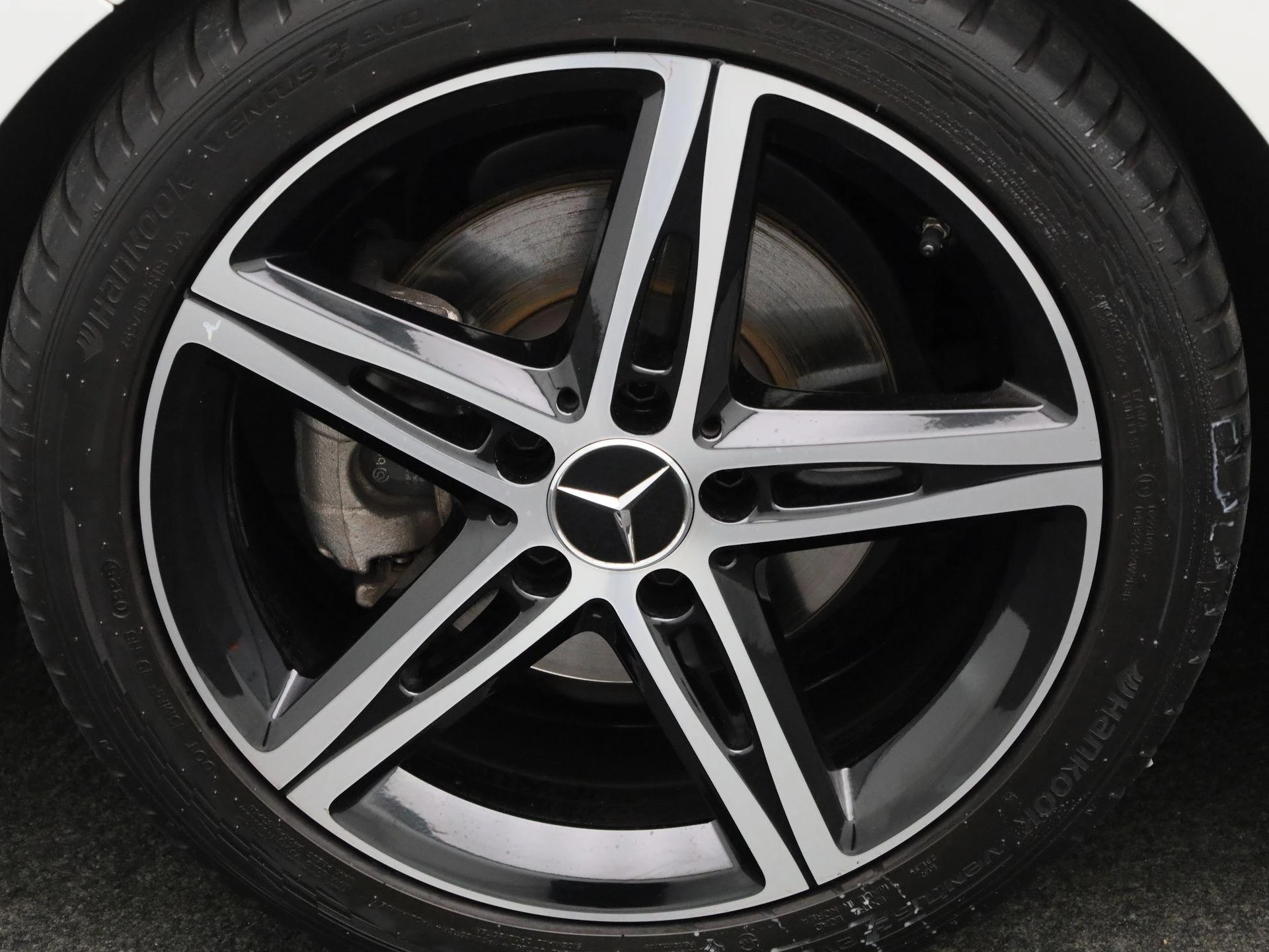Mercedes-Benz-A-Klasse-image-11
