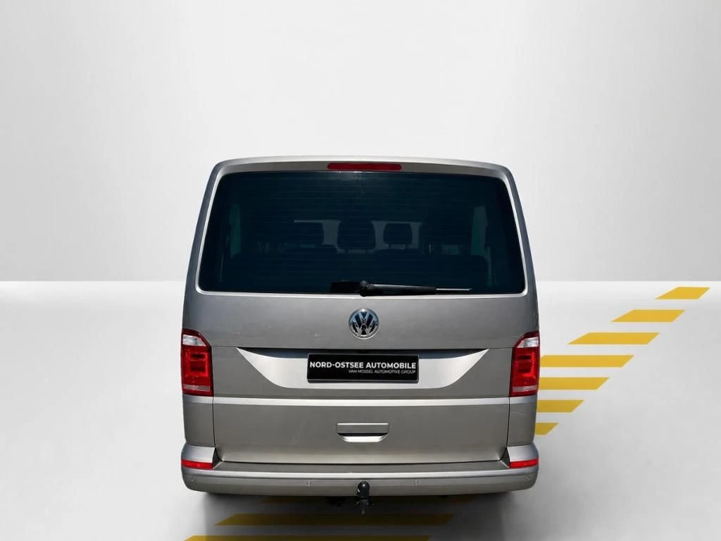 Volkswagen-Caravelle-image-8