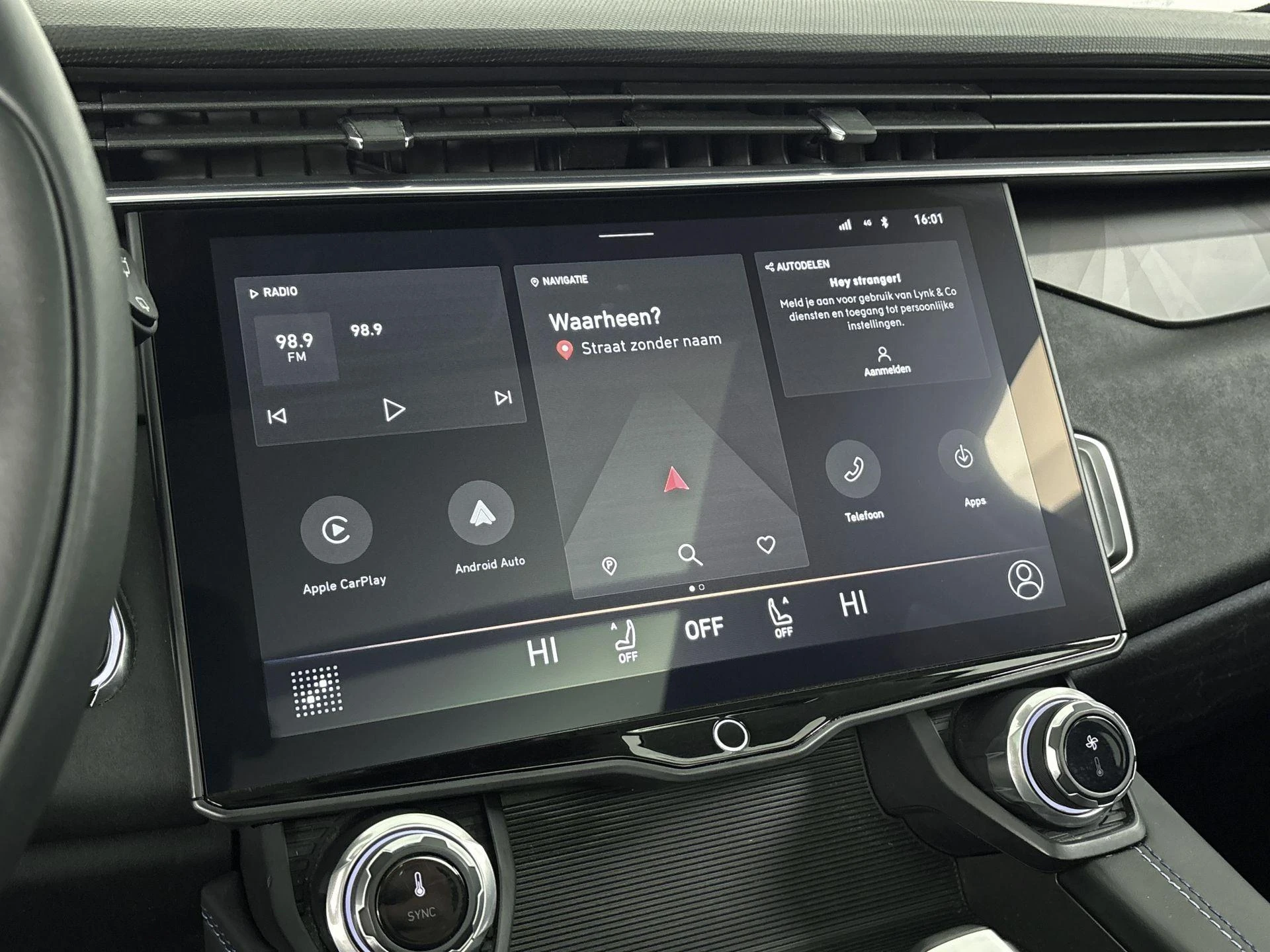 Lynk & Co-01-image-26