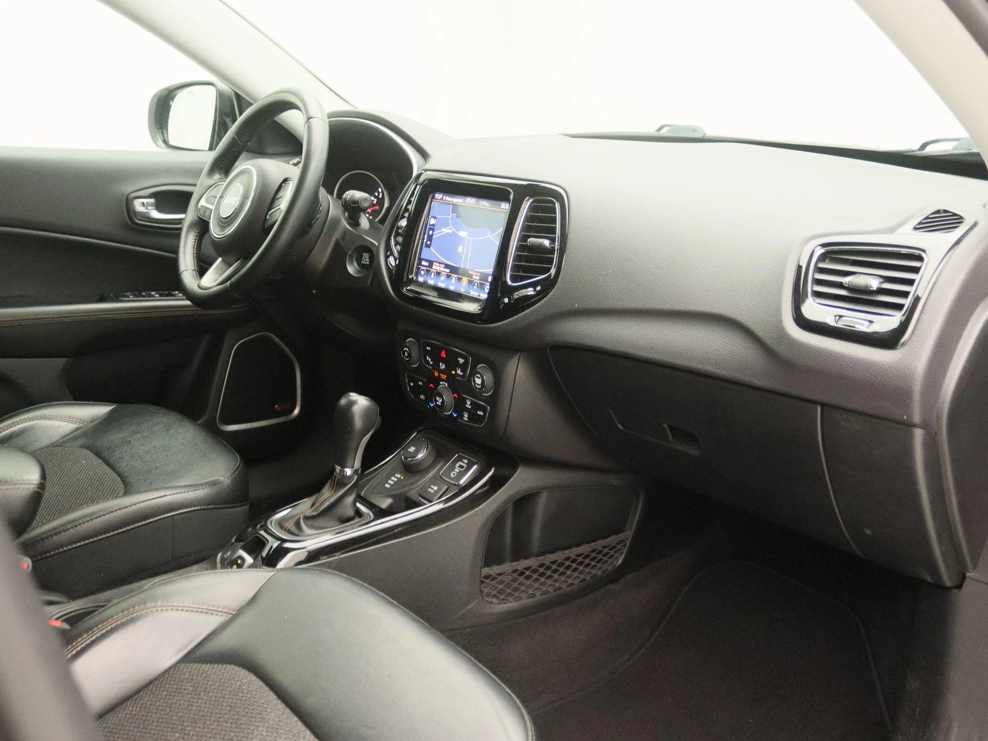 Jeep-Compass-image-22