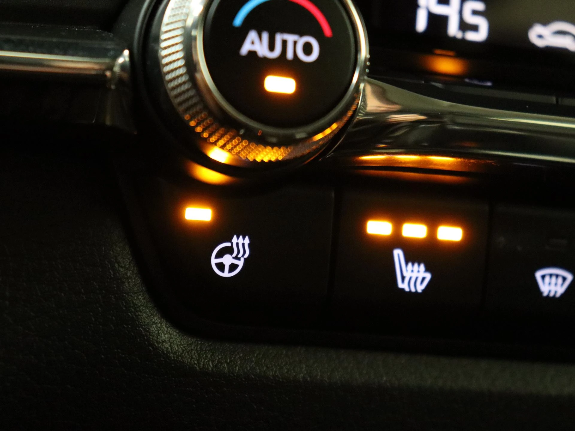 Mazda-CX-30-image-24