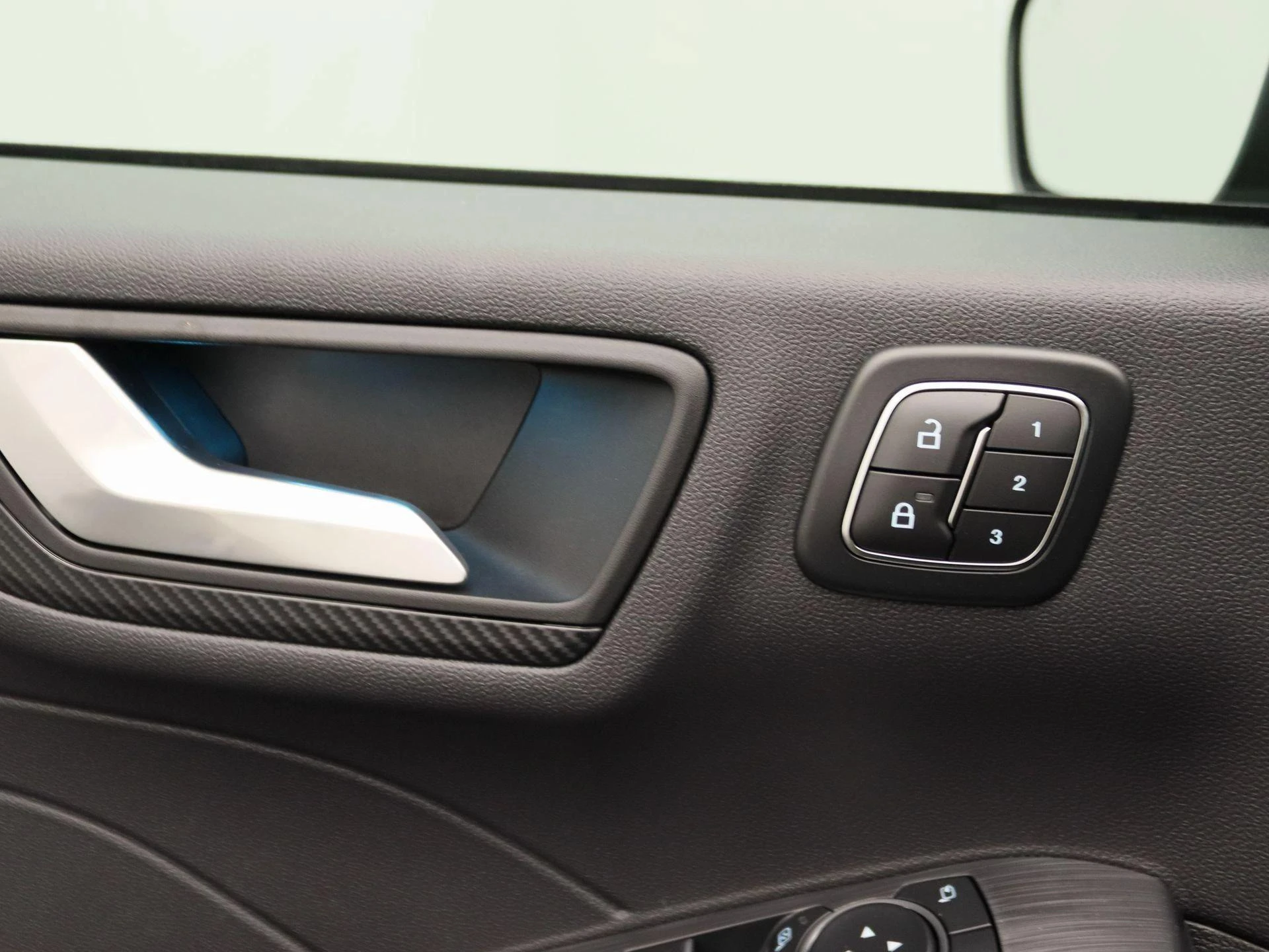 Ford-Kuga-image-13