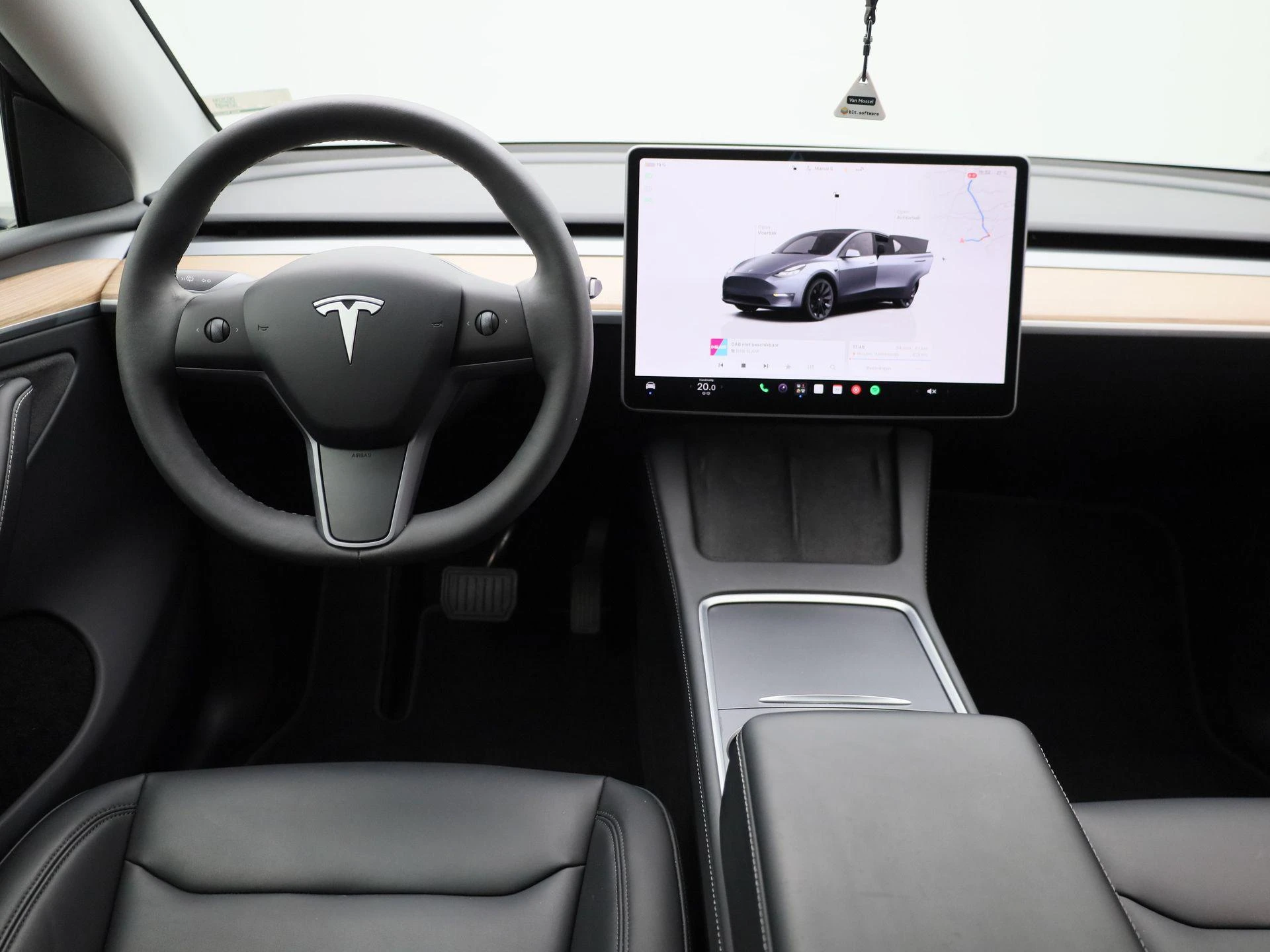 Tesla-Model Y-image-6