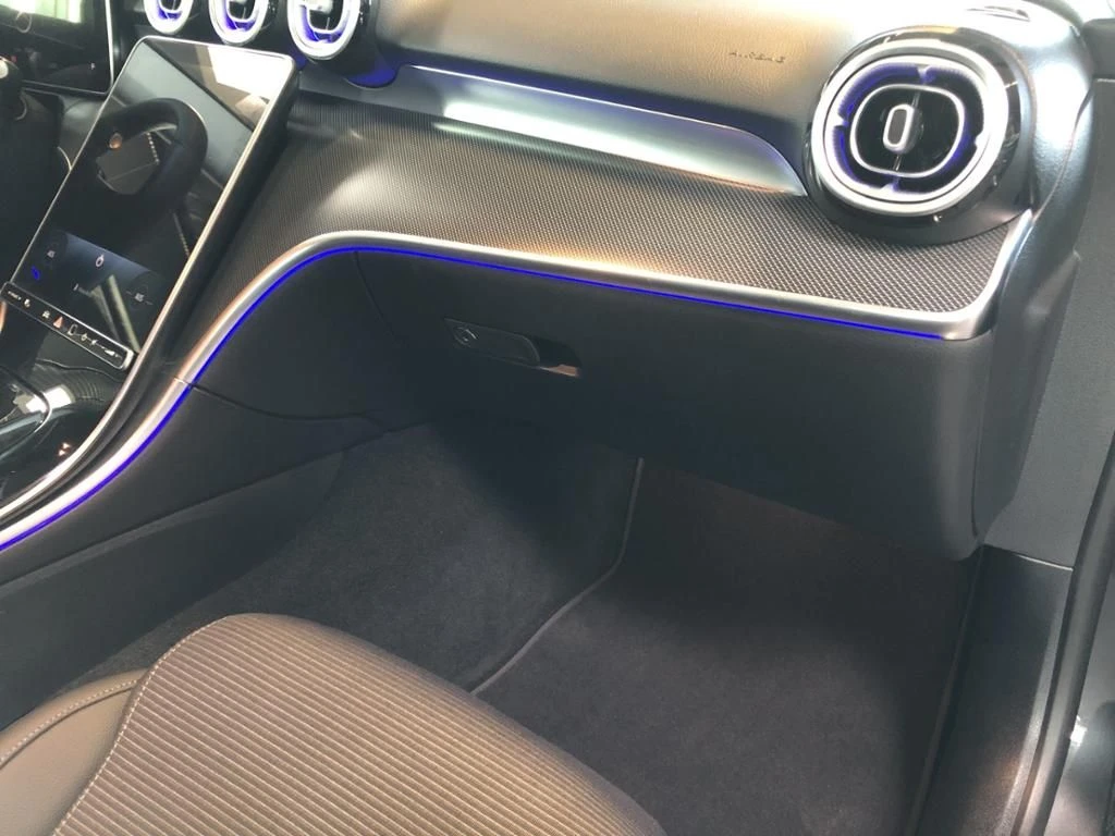 Mercedes-Benz-C-Klasse 200 d-image-22