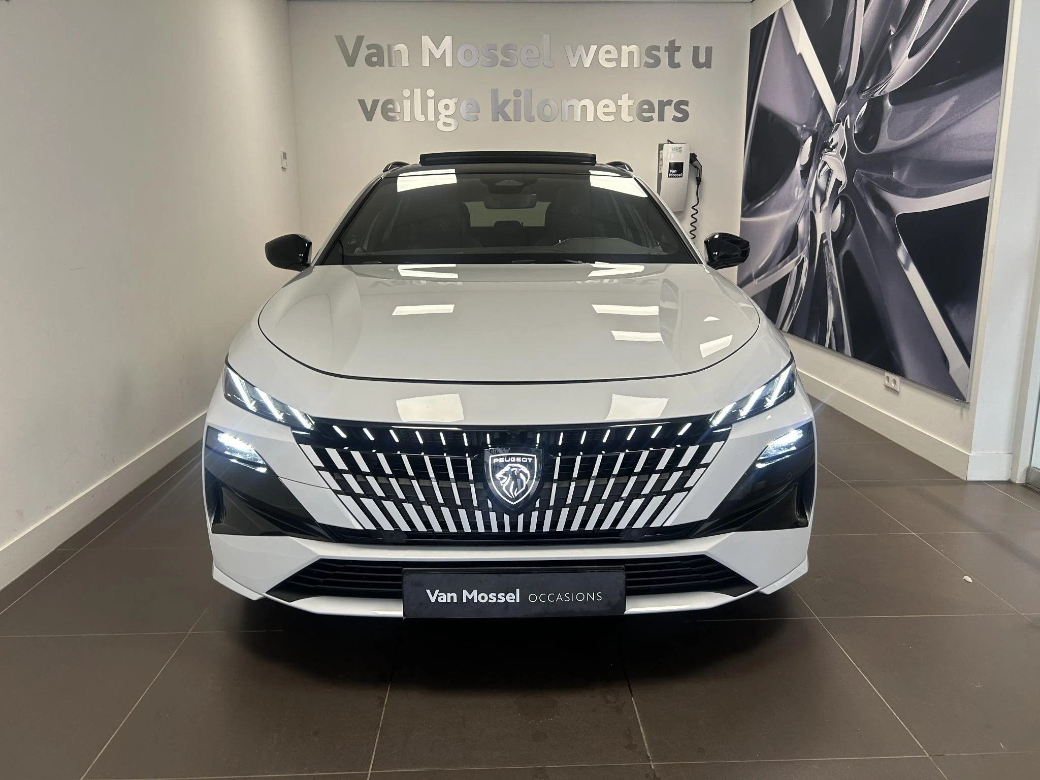 Peugeot-308-image-1