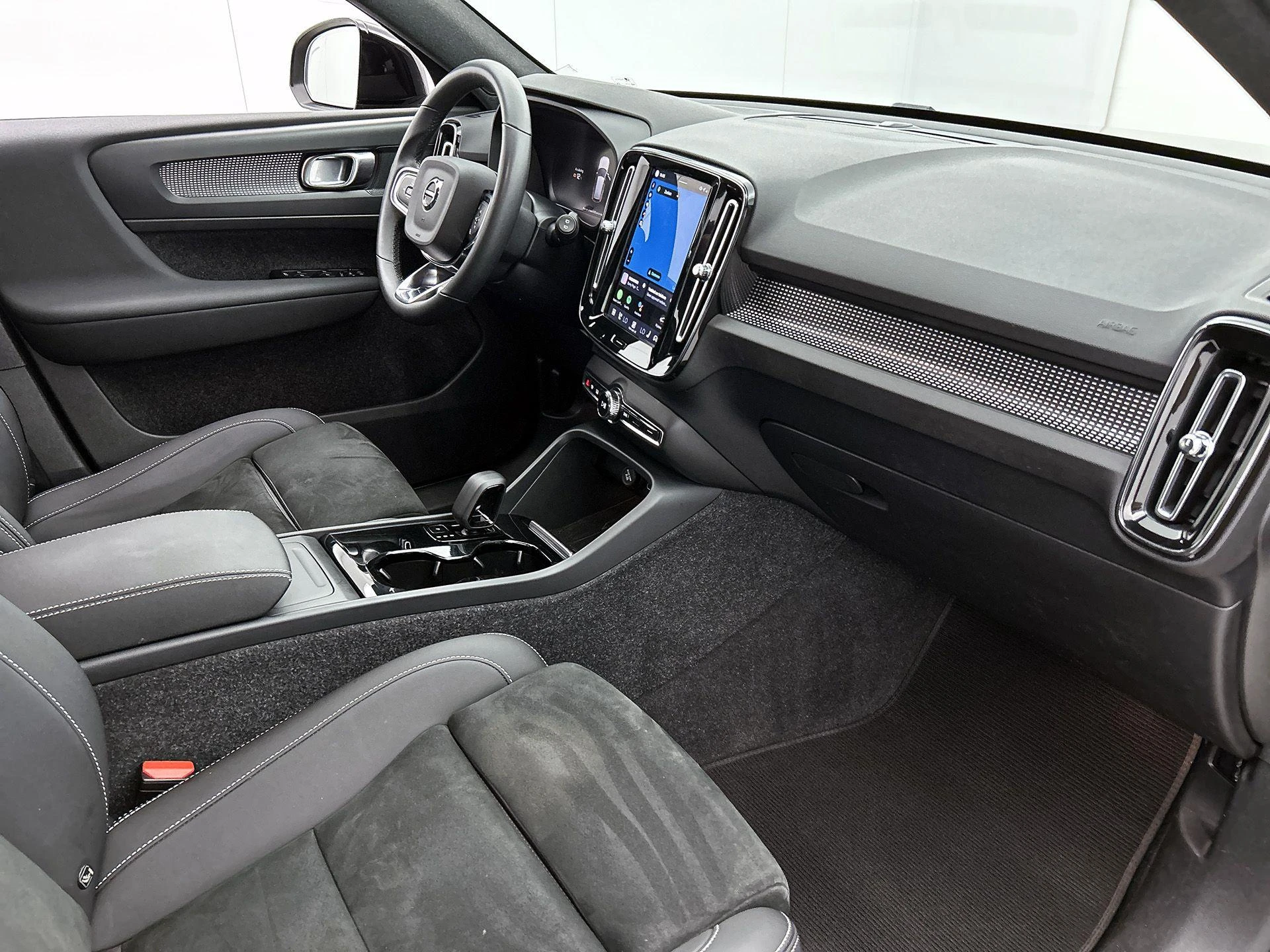 Volvo-XC40-image-22