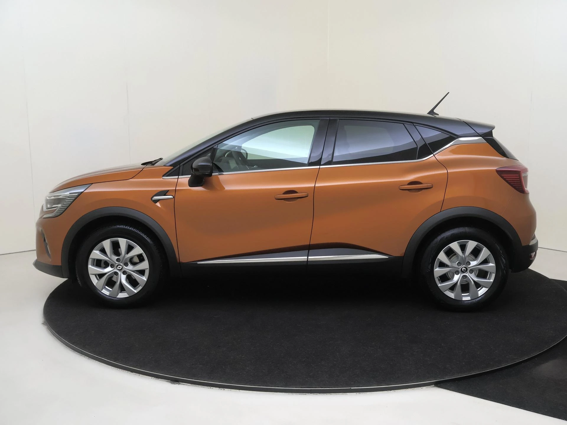 Renault-Captur-image-7