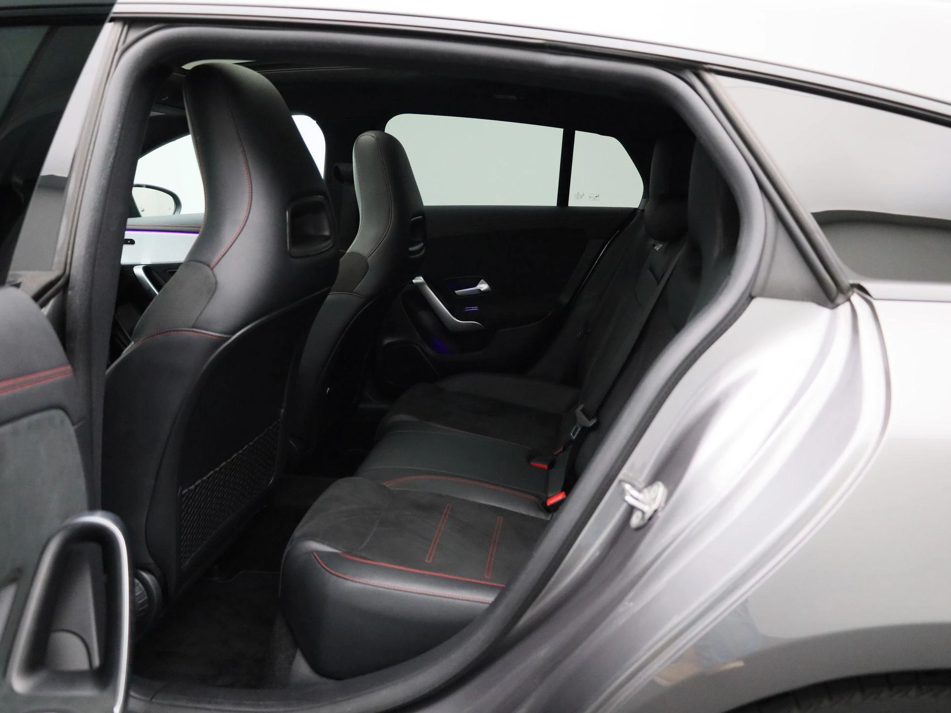 Mercedes-Benz-CLA-image-9