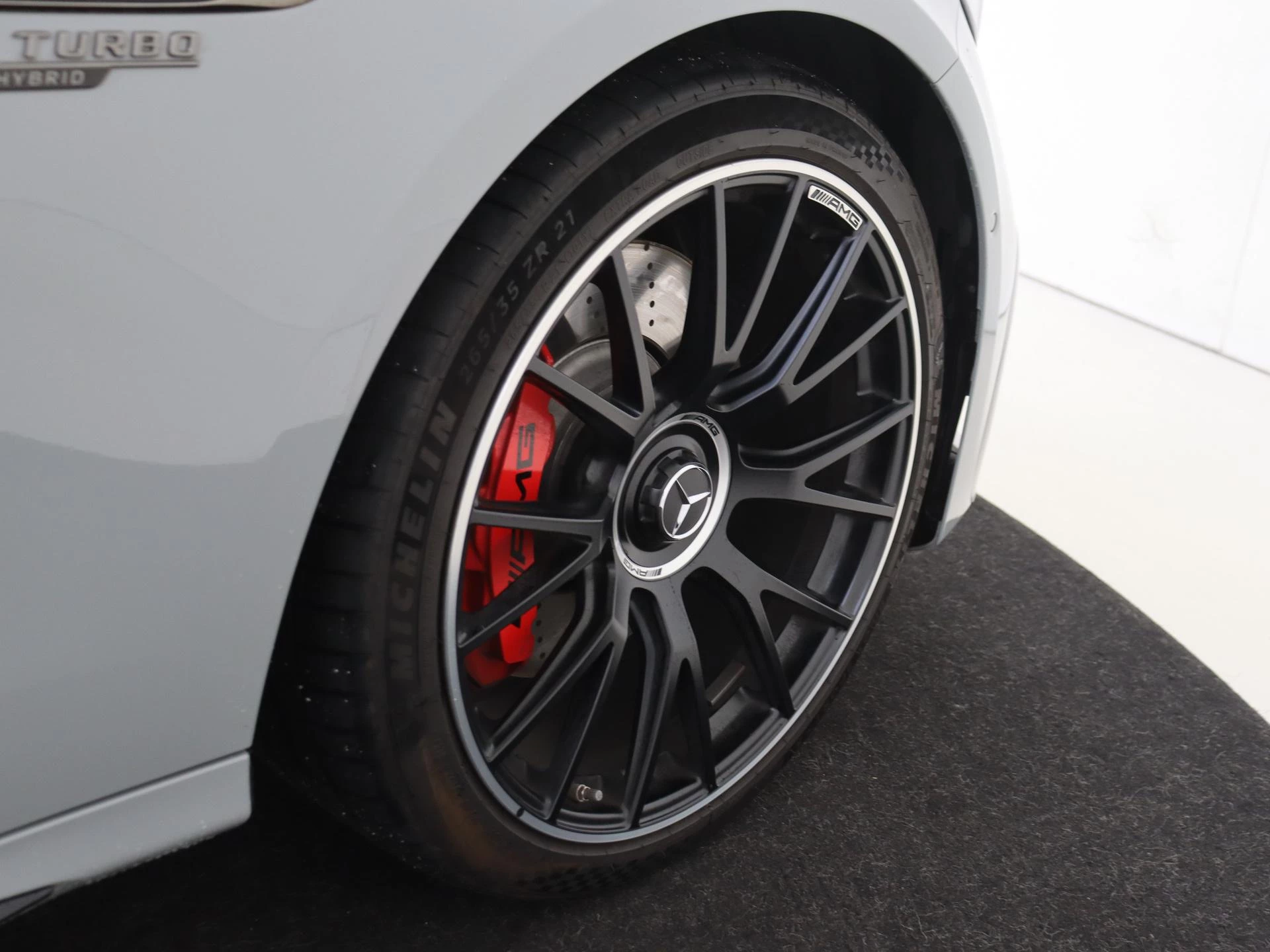 Mercedes-Benz-E-Klasse-image-11