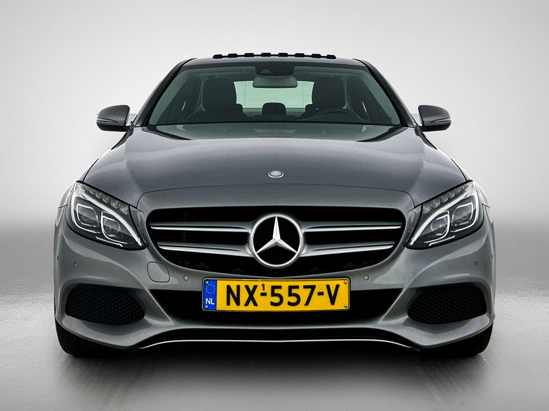 Mercedes-Benz-C-Klasse-image-4