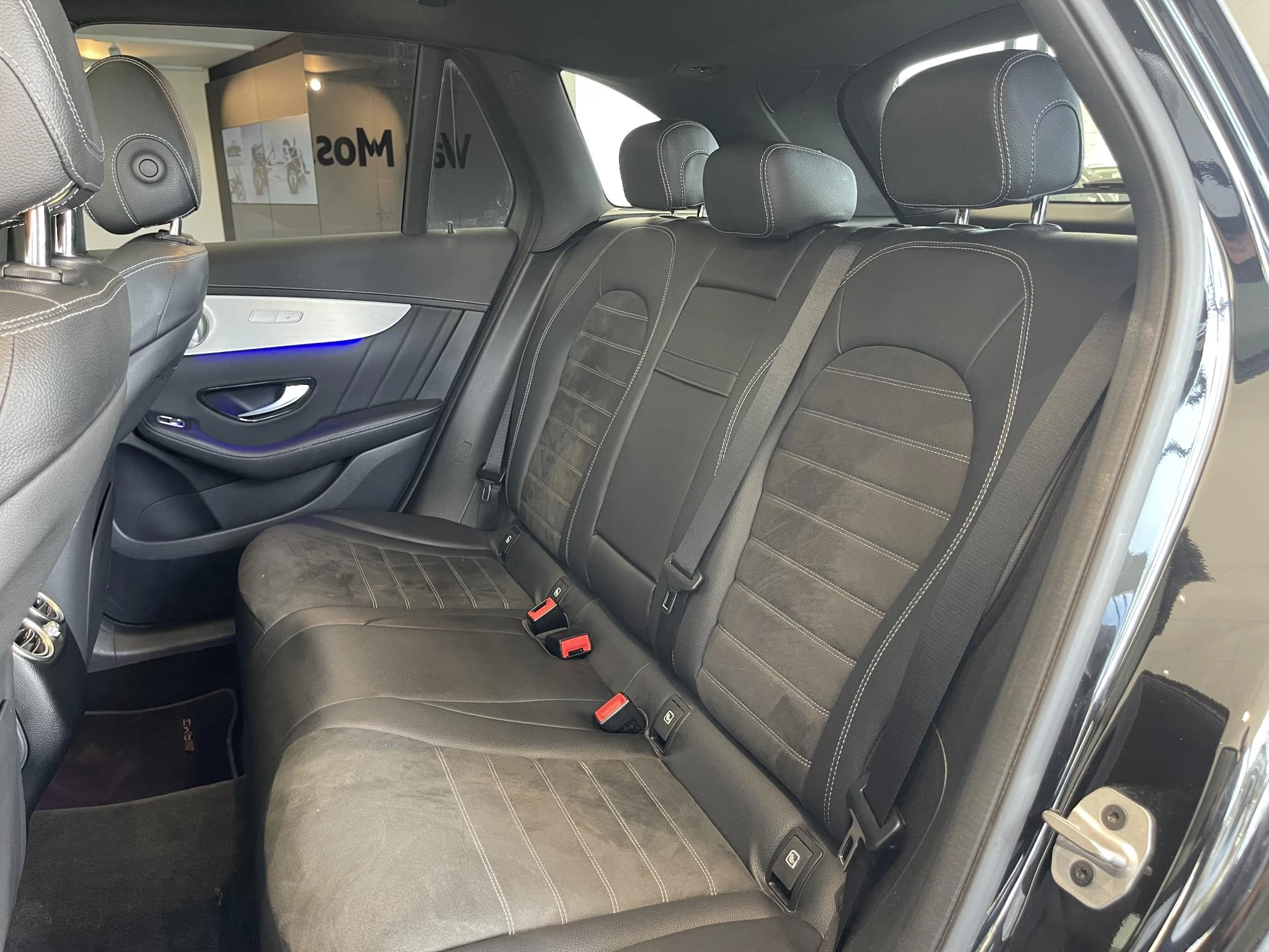 Mercedes-Benz GLC SUV 300de AMG LINE + PANO DAK + BURMESTER + HEAD UP + TREKHAAK + 360