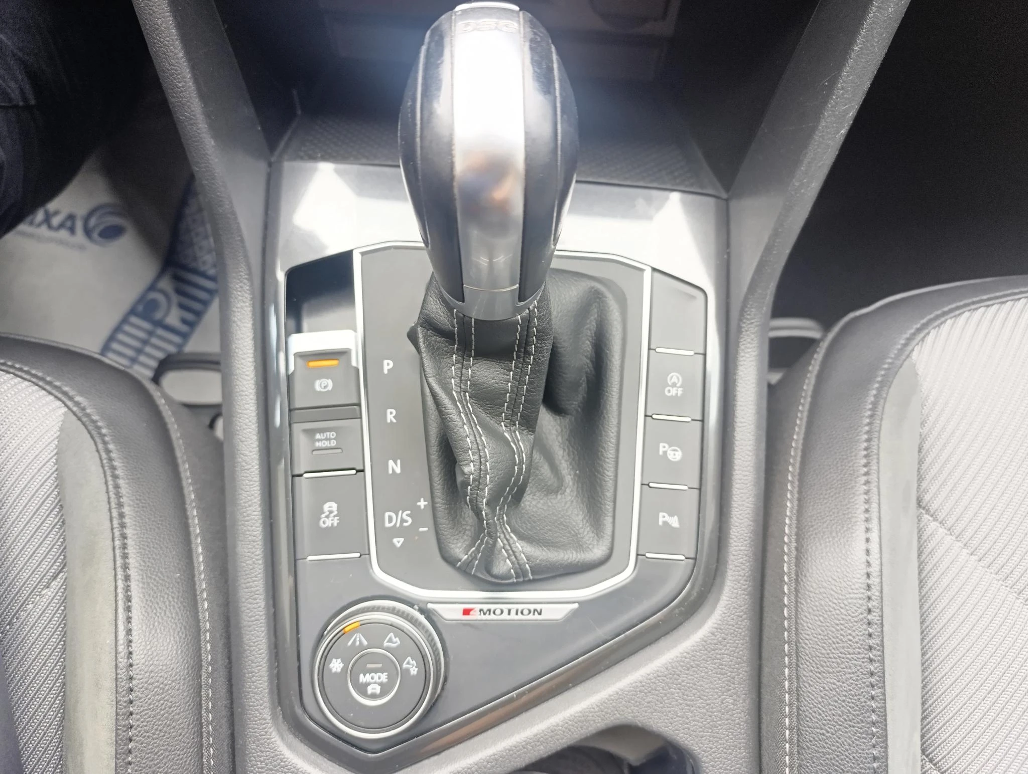 Volkswagen-Tiguan-image-25