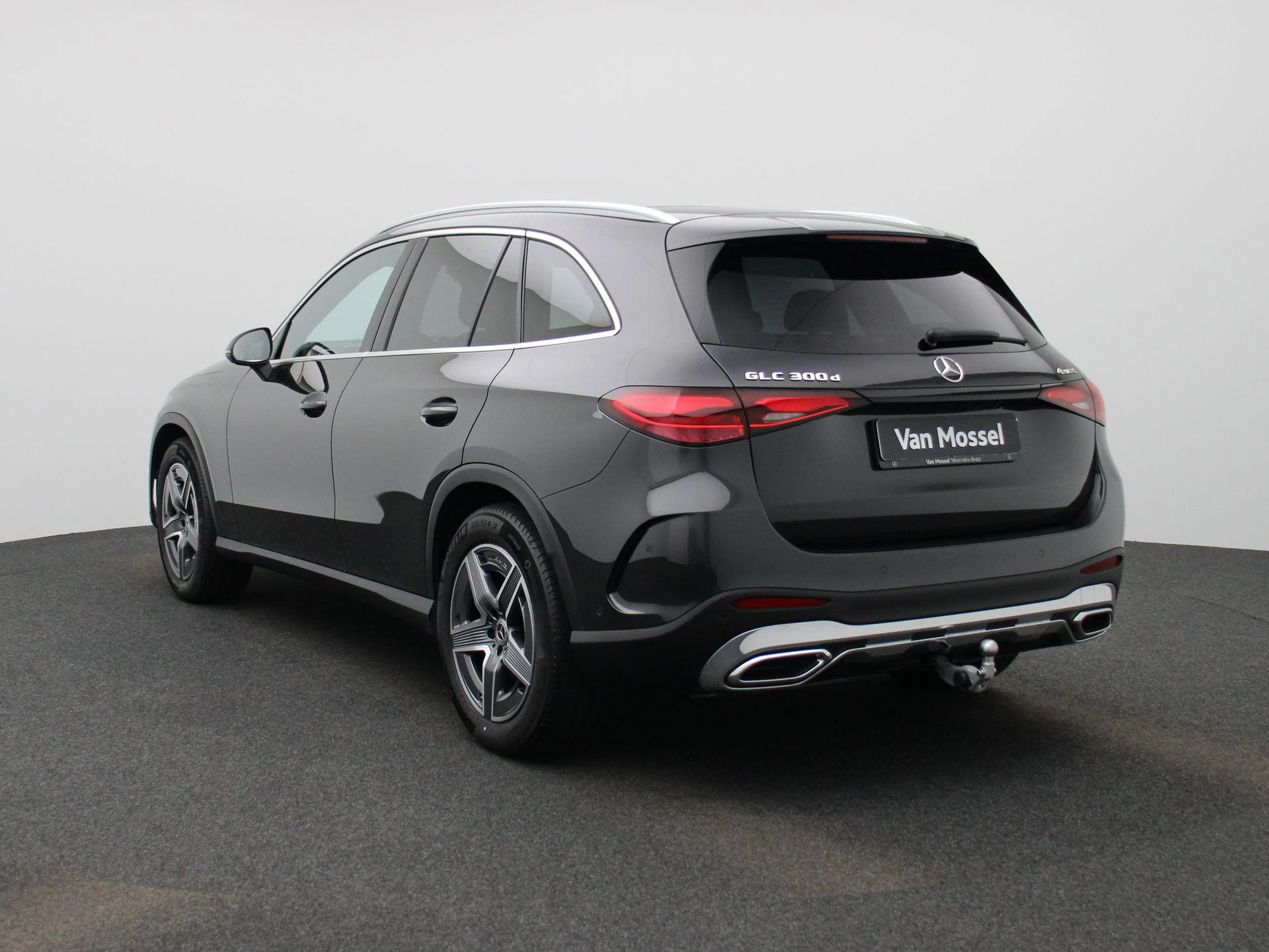 Mercedes-Benz-GLC-image-1