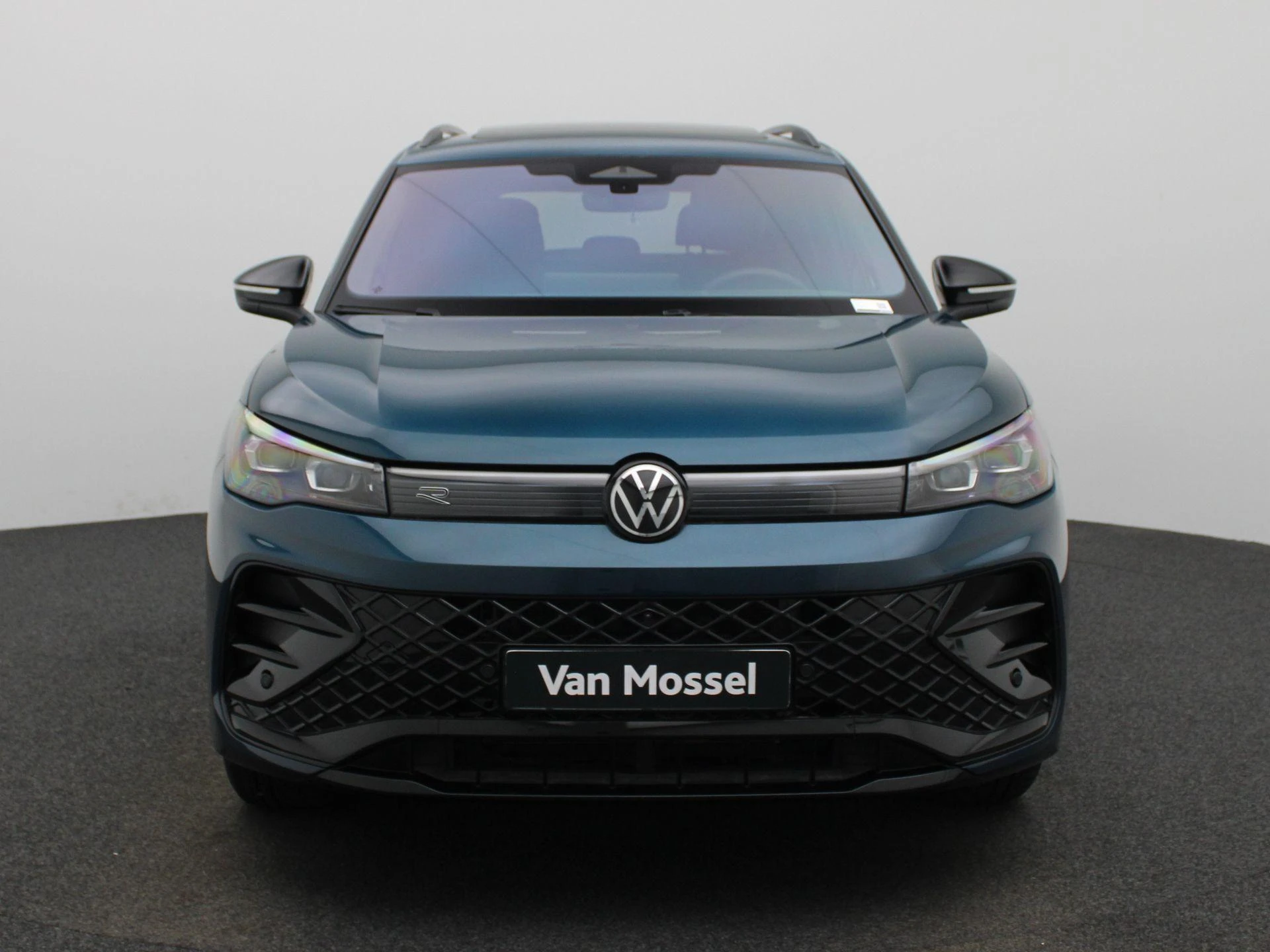 Volkswagen-Tiguan-image-2