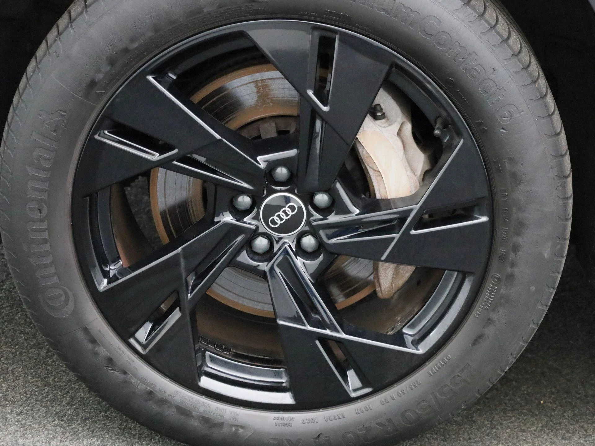 Audi-e-tron-image-13