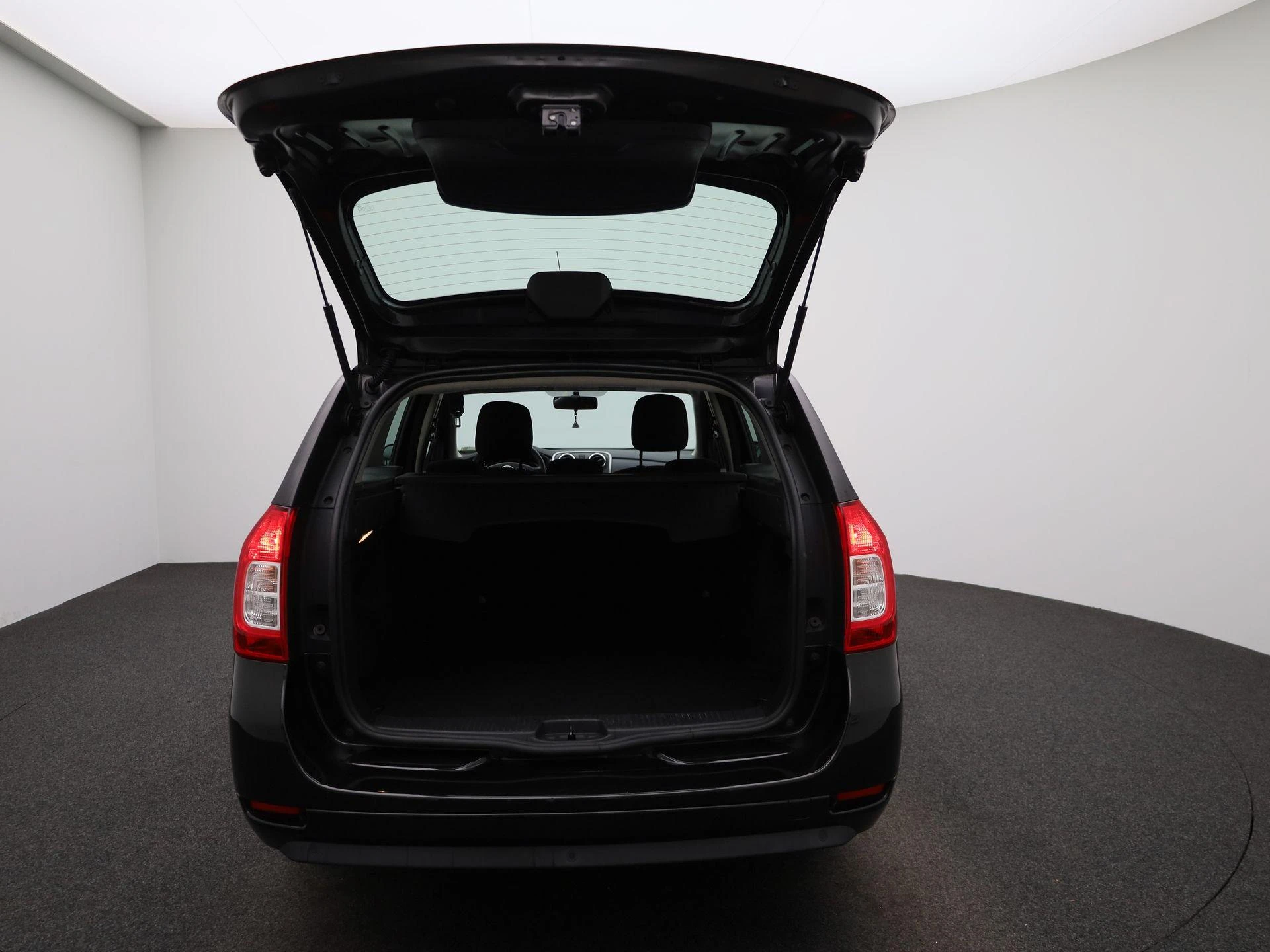 Dacia-Logan-image-11