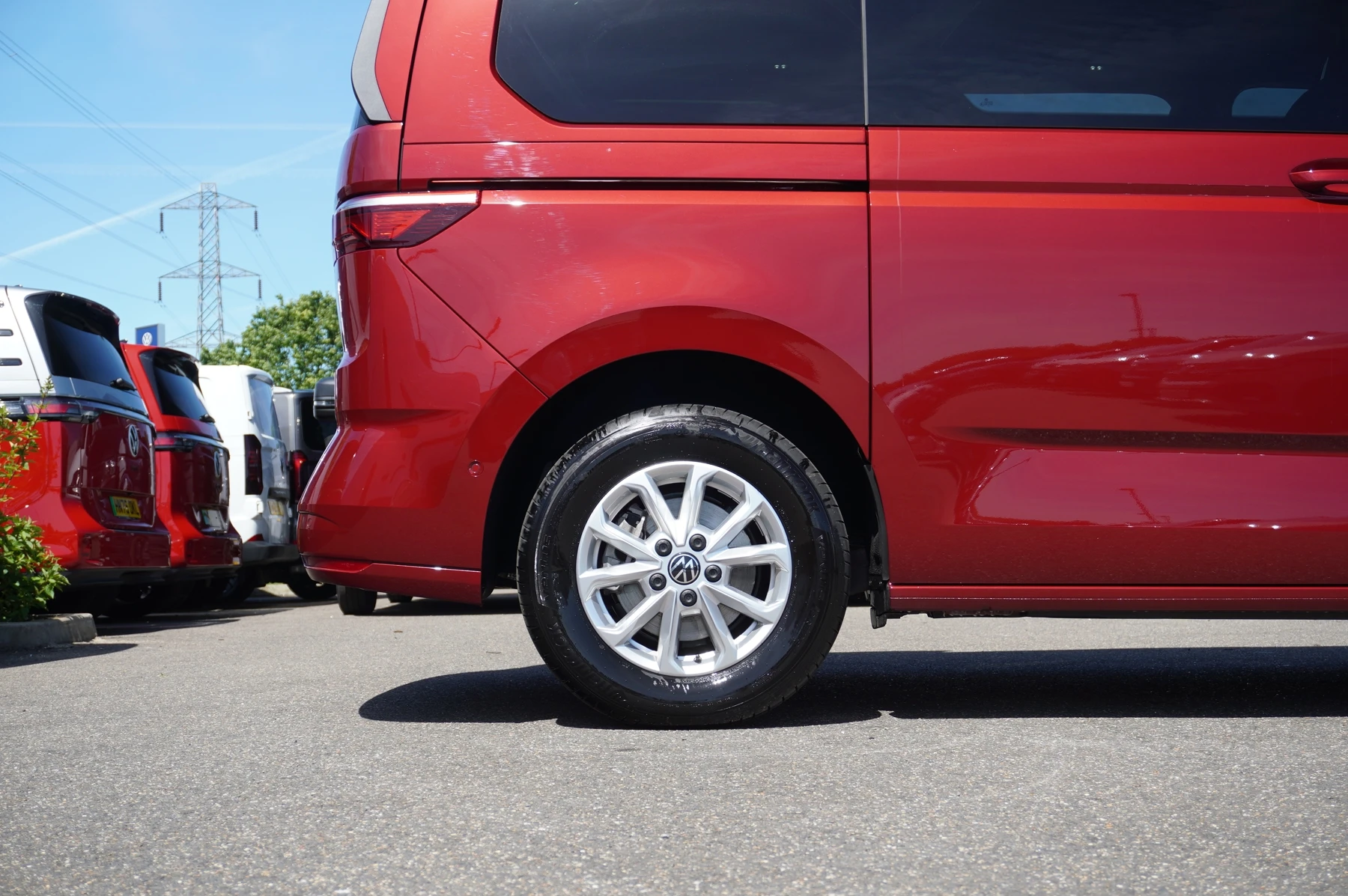 Volkswagen-Multivan-image-26