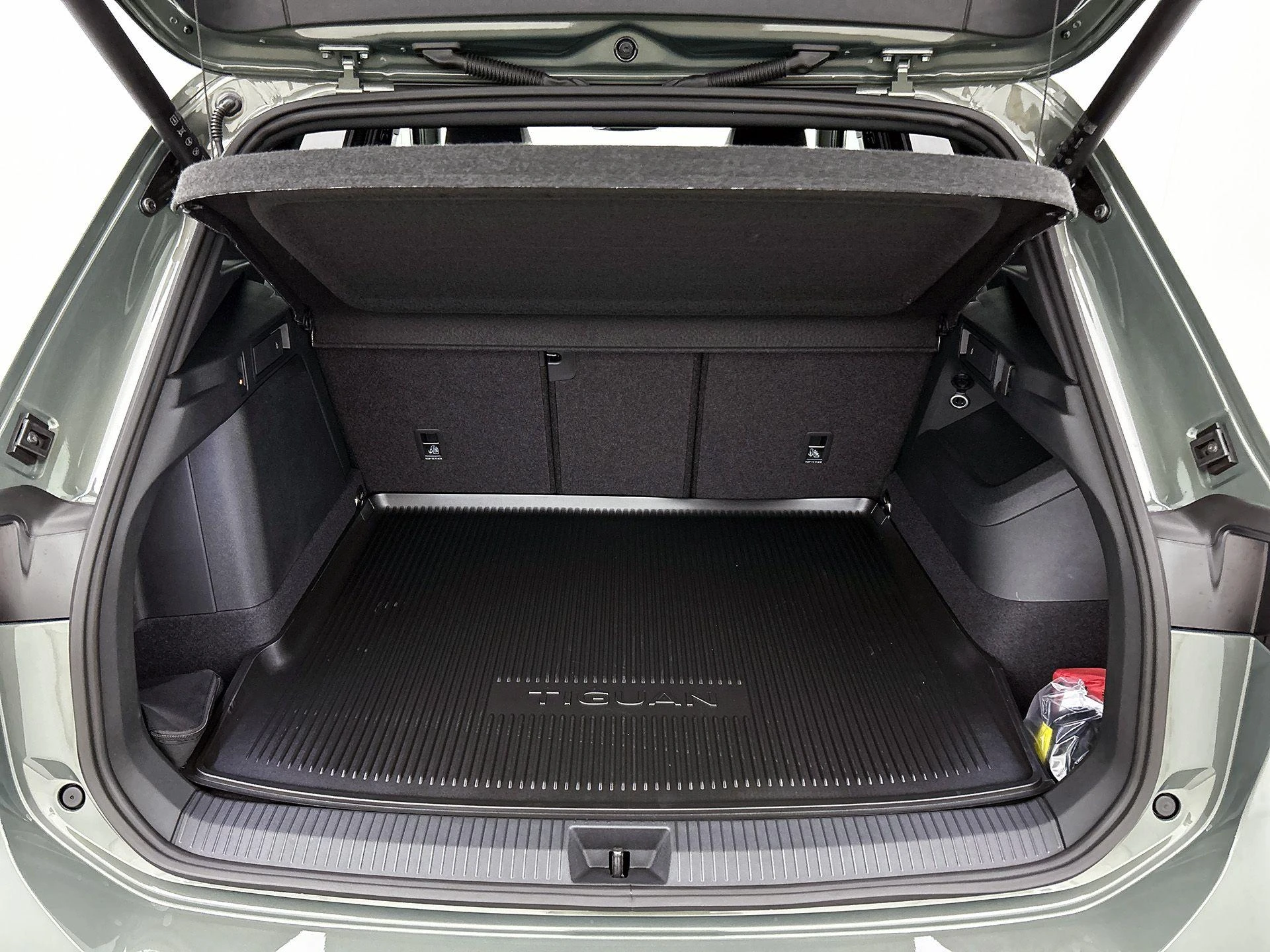 Volkswagen-Tiguan-image-14