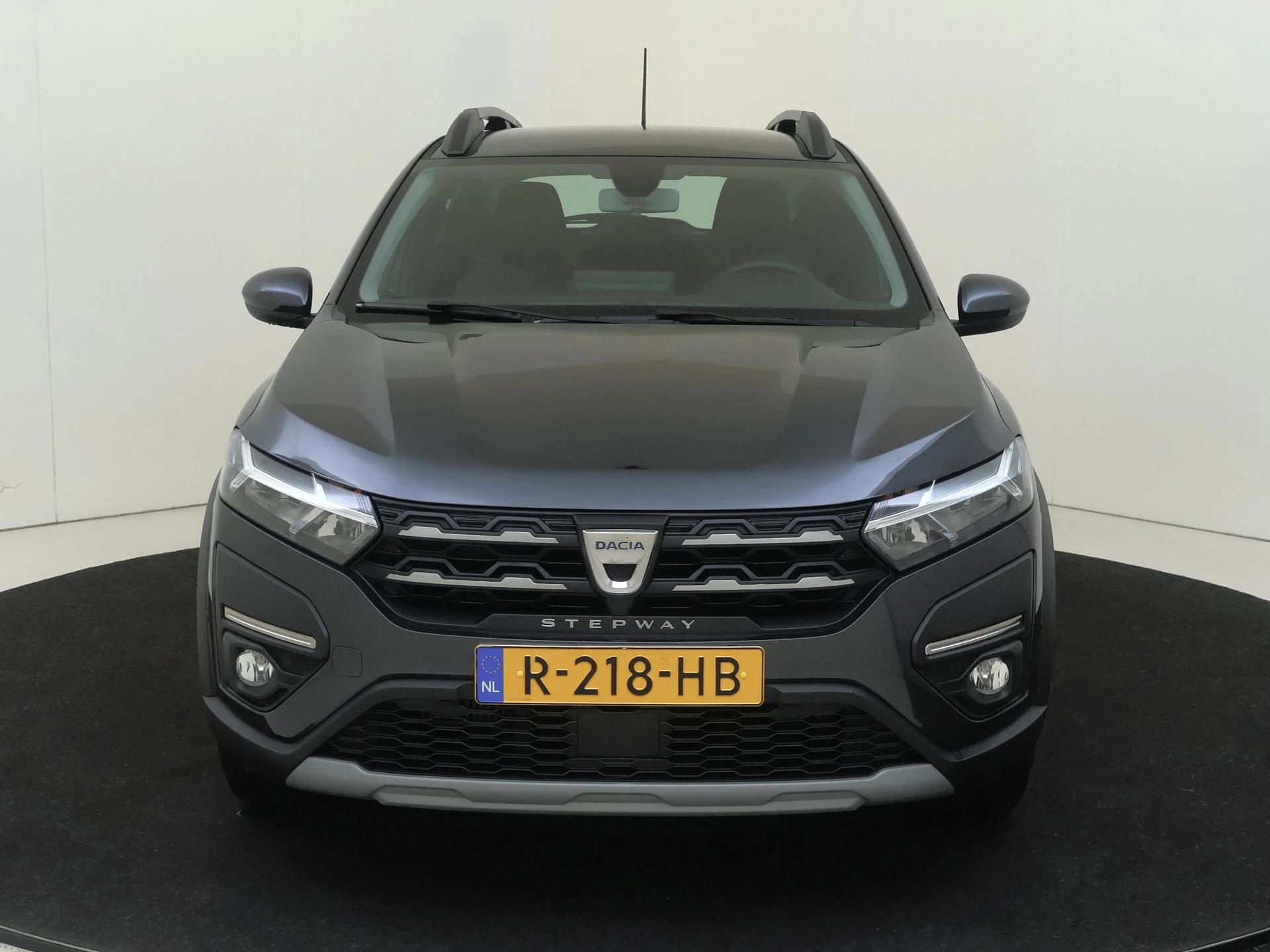 Dacia-Sandero Stepway-image-5