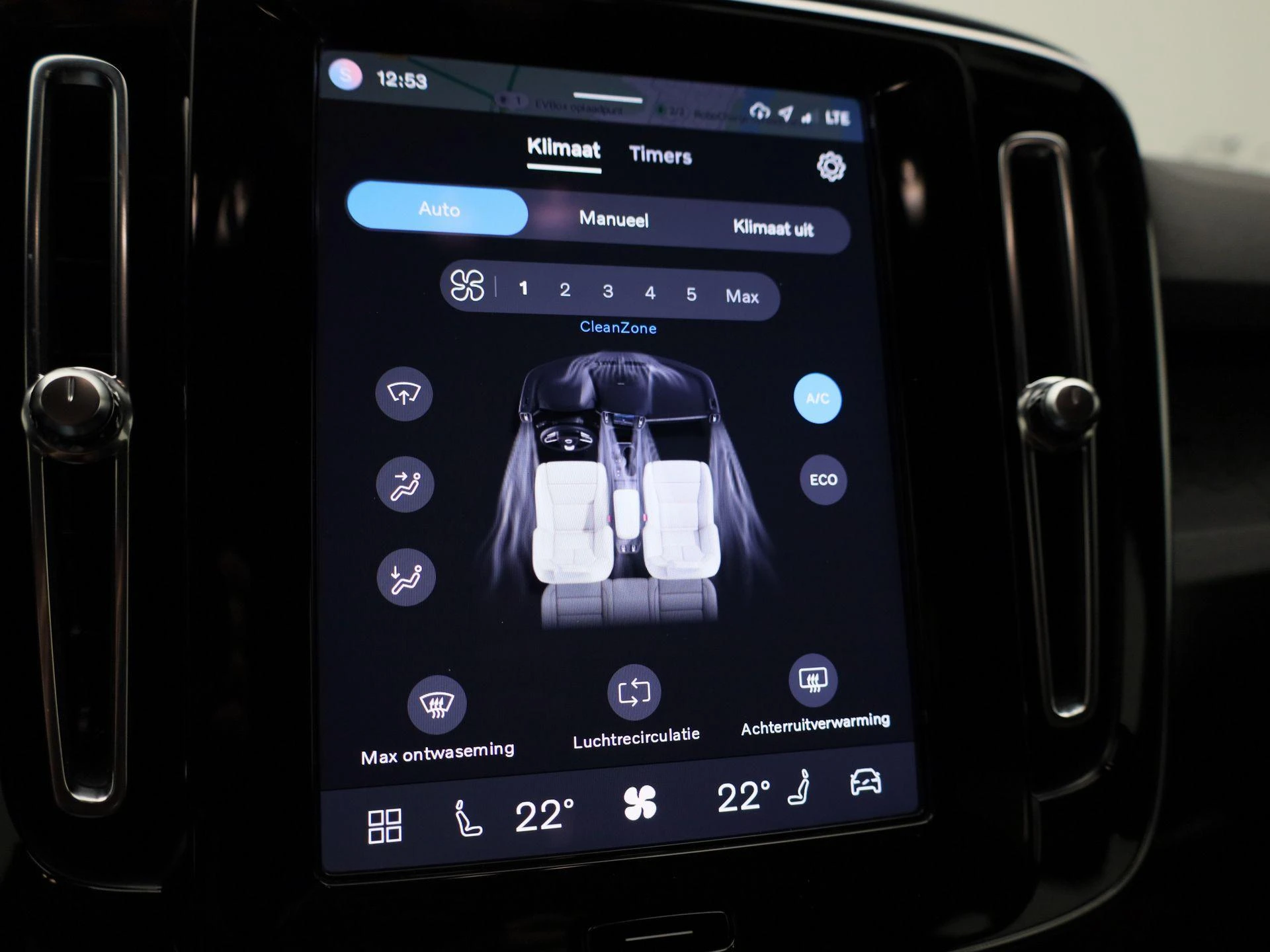 Volvo-XC40-image-21