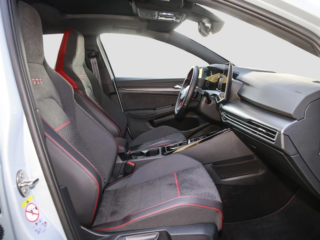 Volkswagen Golf GTI Clubsport 2.0 TSI DSG Akrapovic, 270km/h, IQ.Light, Pano., 360°Kam., ACC, 19"Alu.,