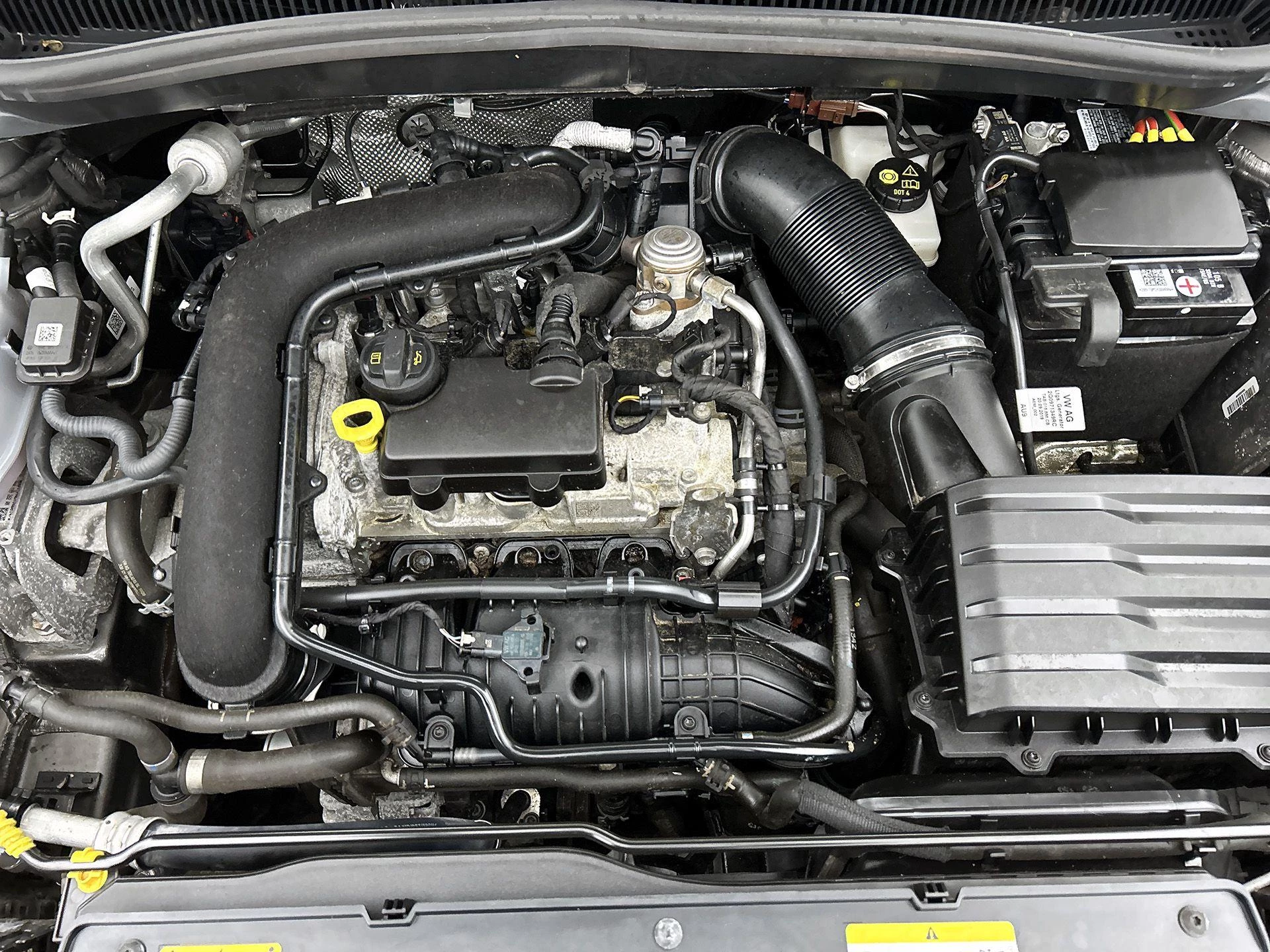 Volkswagen-T-Cross-image-9