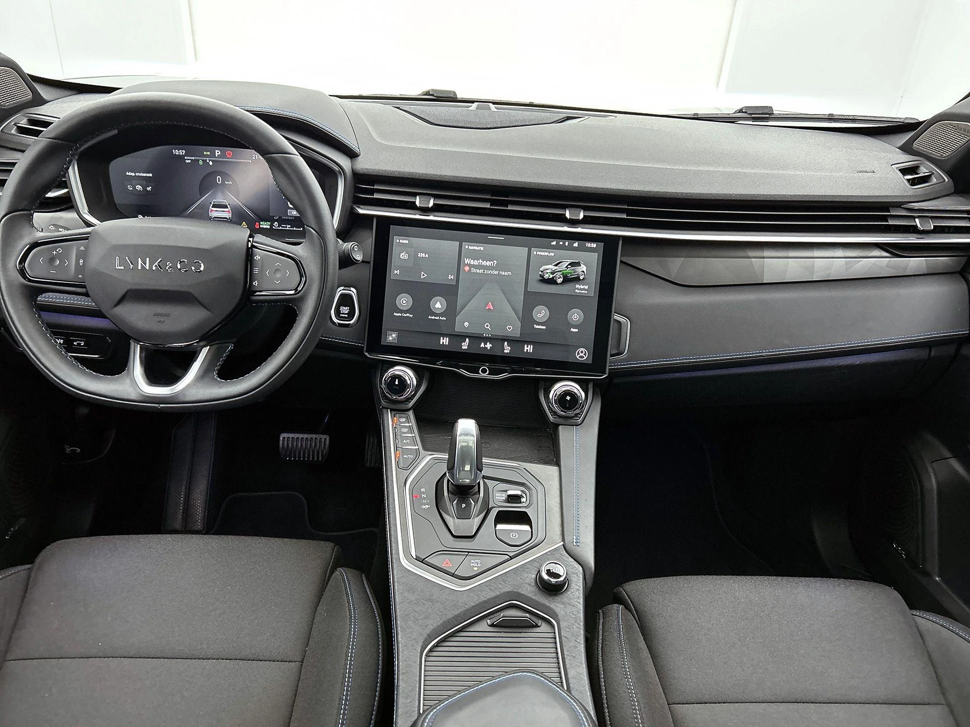 Lynk & Co-01-image-21
